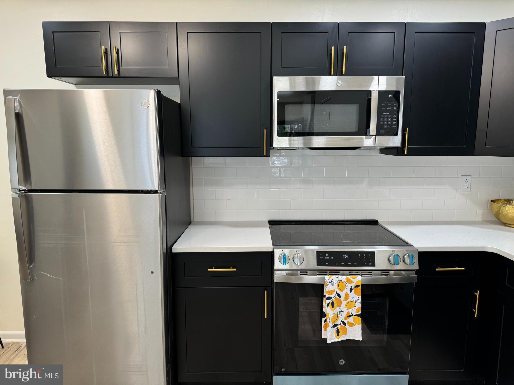 CONTEMPORARY VLG - Residential