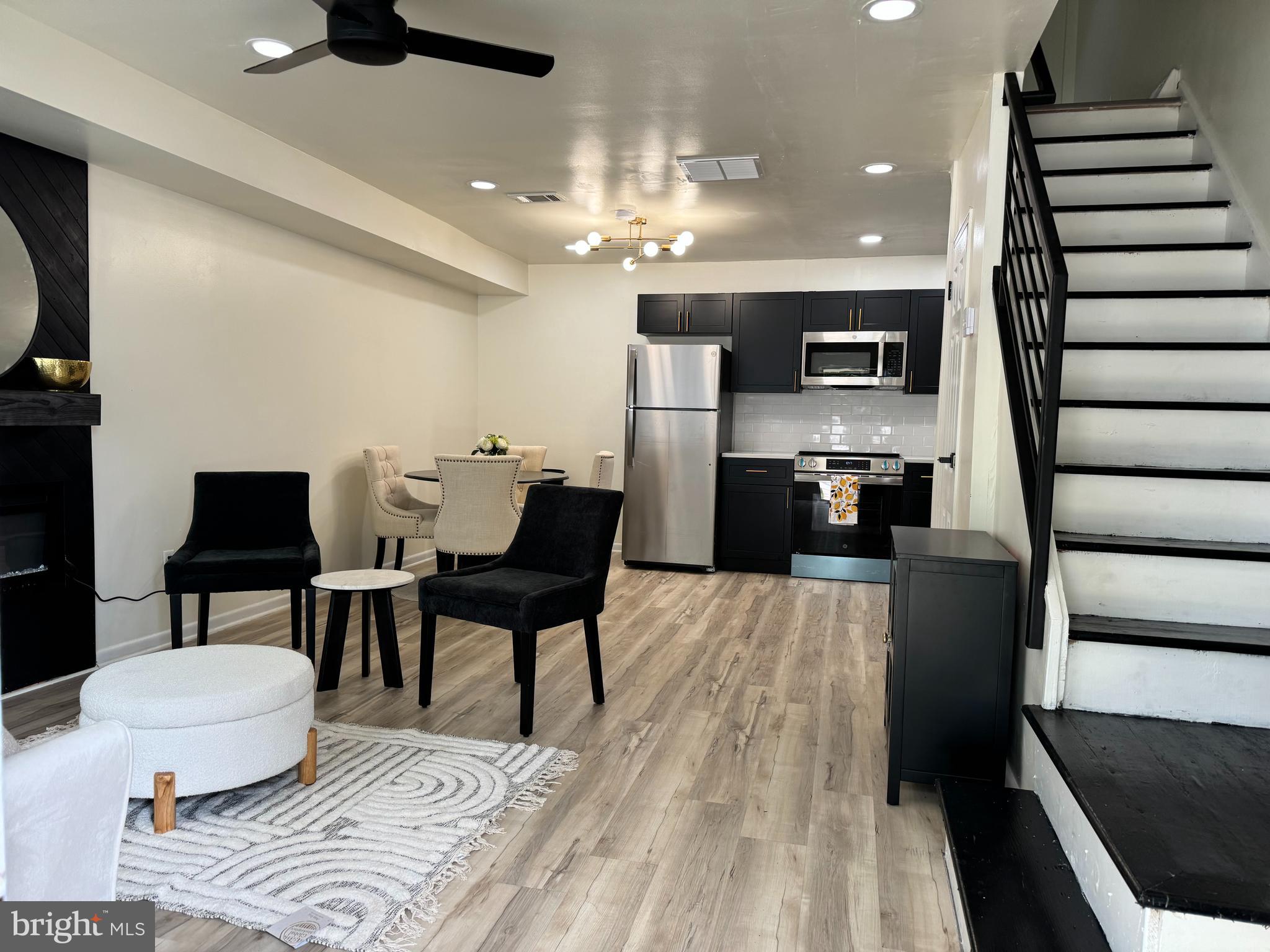 CONTEMPORARY VLG - Residential