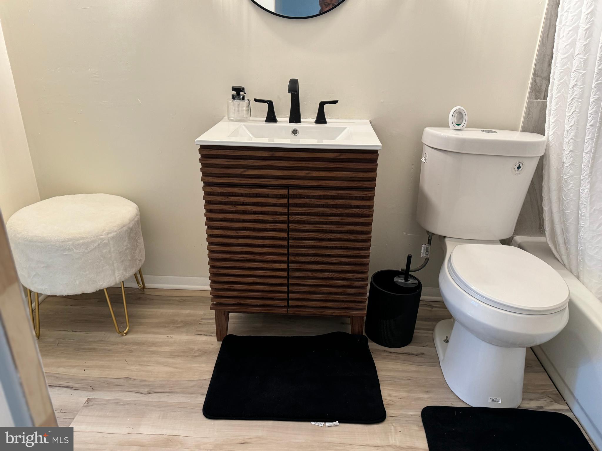 CONTEMPORARY VLG - Residential