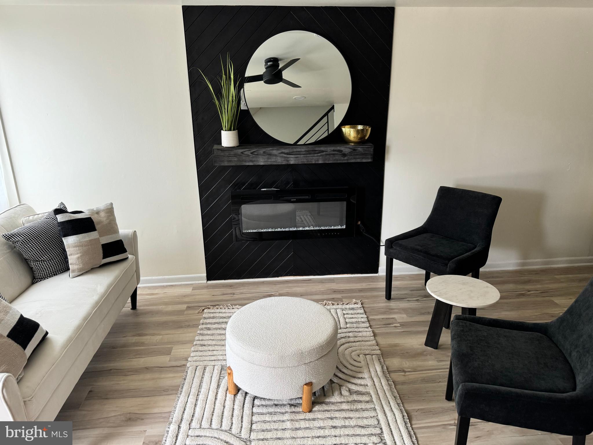 CONTEMPORARY VLG - Residential