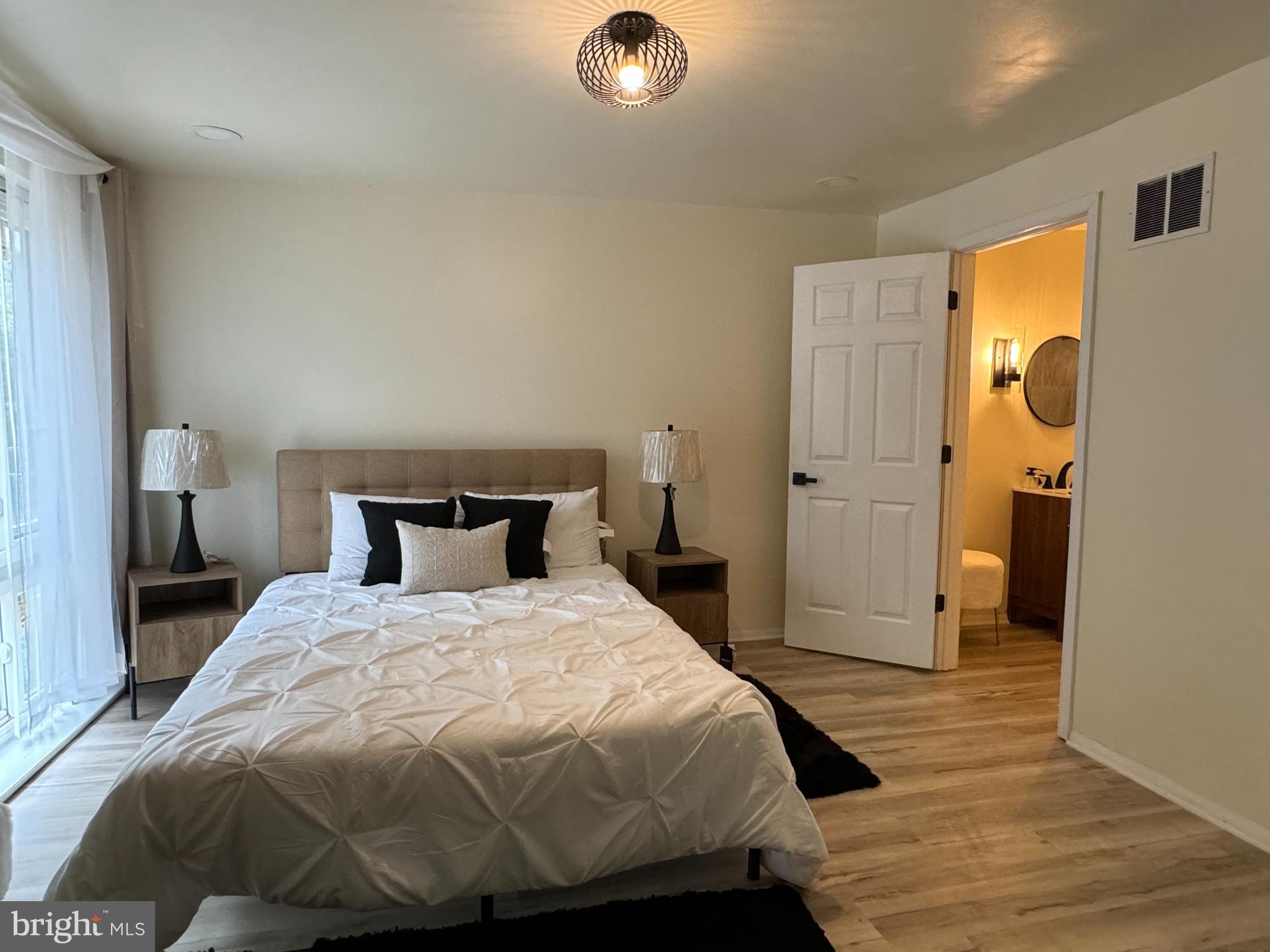 CONTEMPORARY VLG - Residential