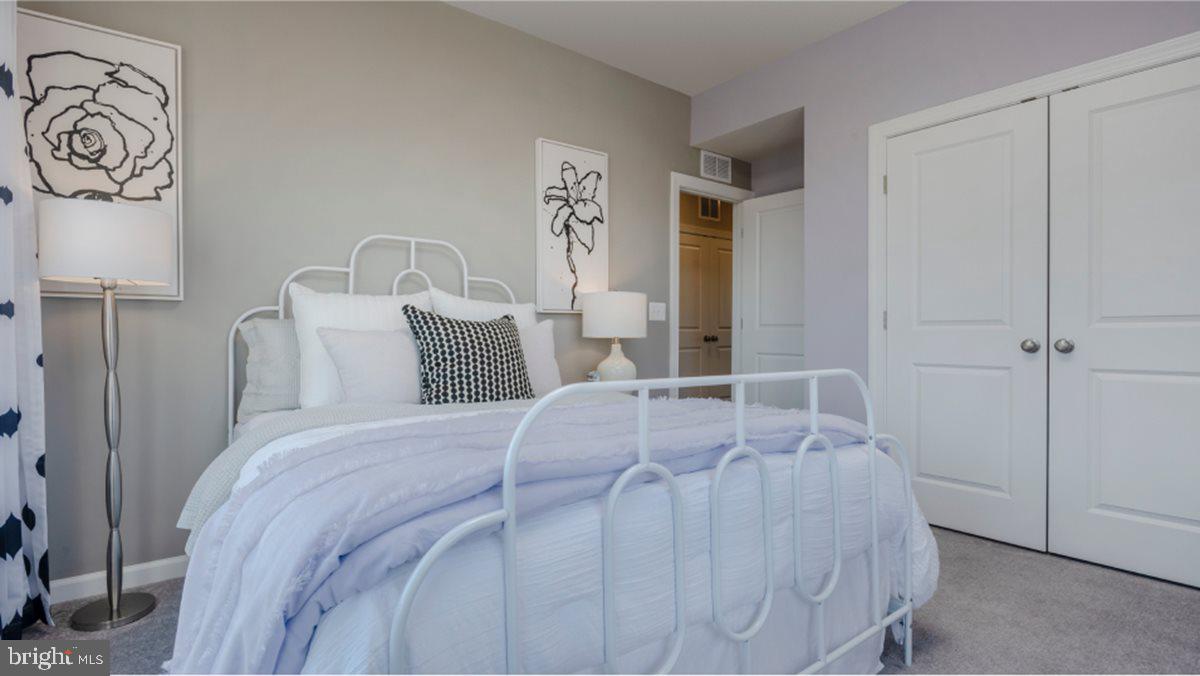 WESTSIDE AT SHADY GROVE METRO - Residential