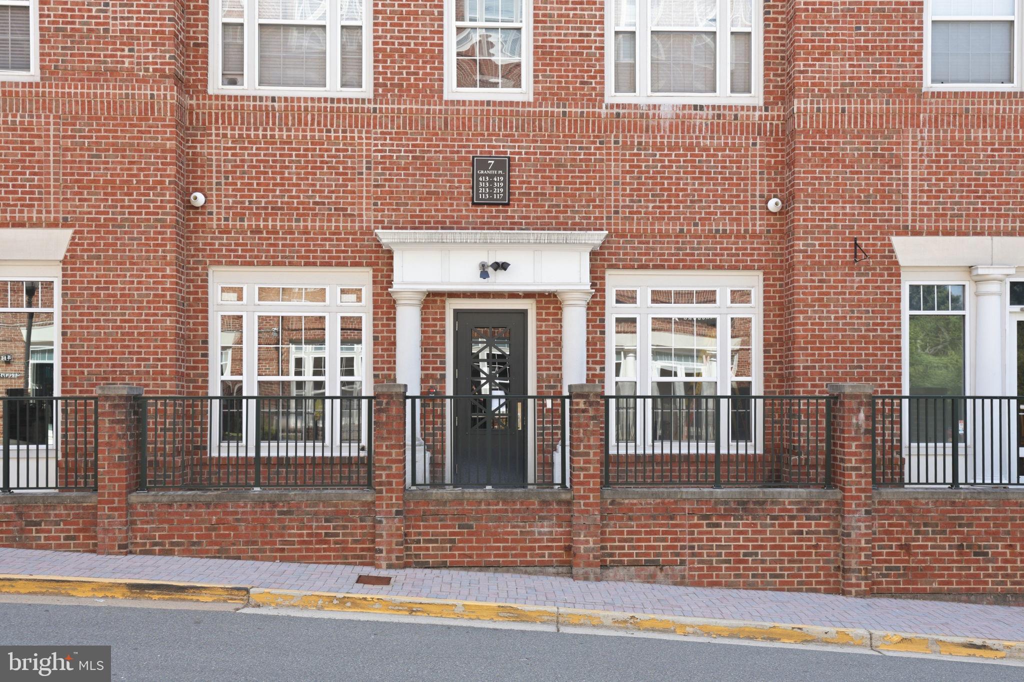 KENTLANDS - Residential