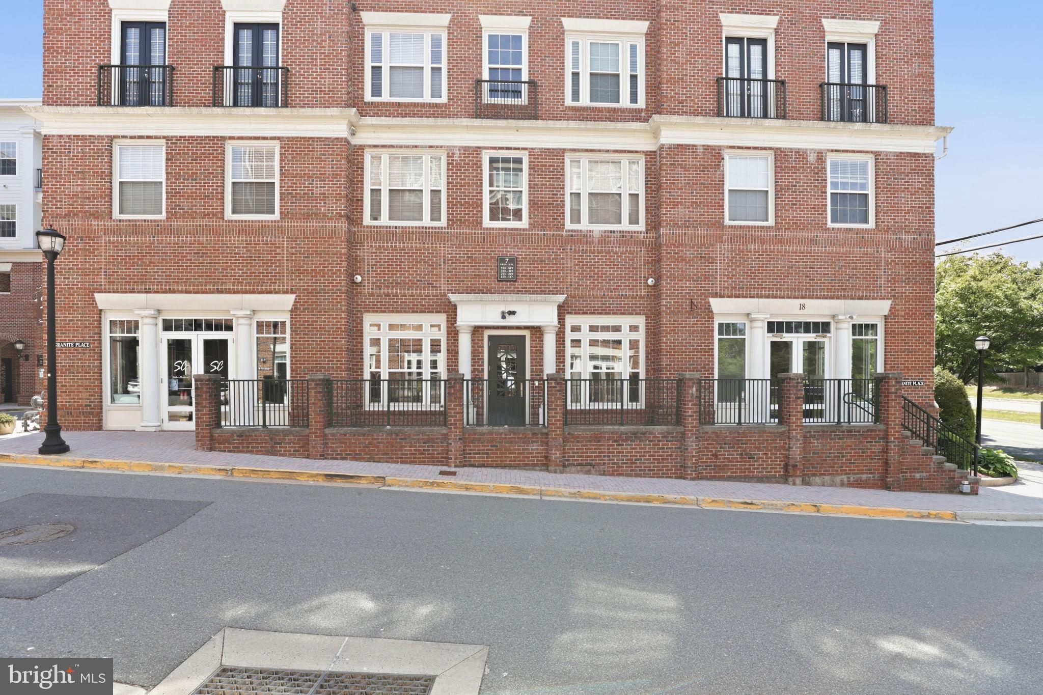 KENTLANDS - Residential