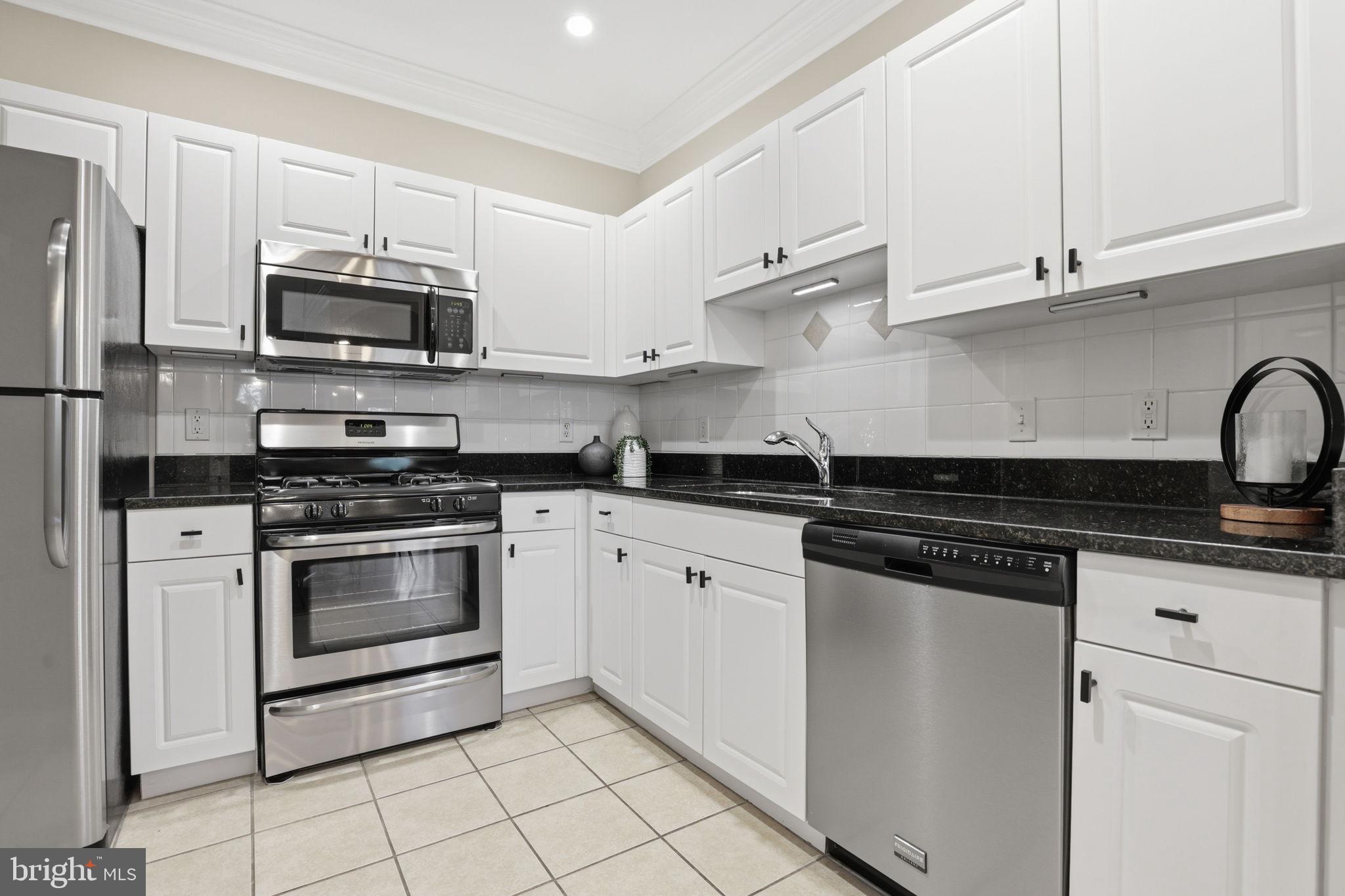 KENTLANDS - Residential