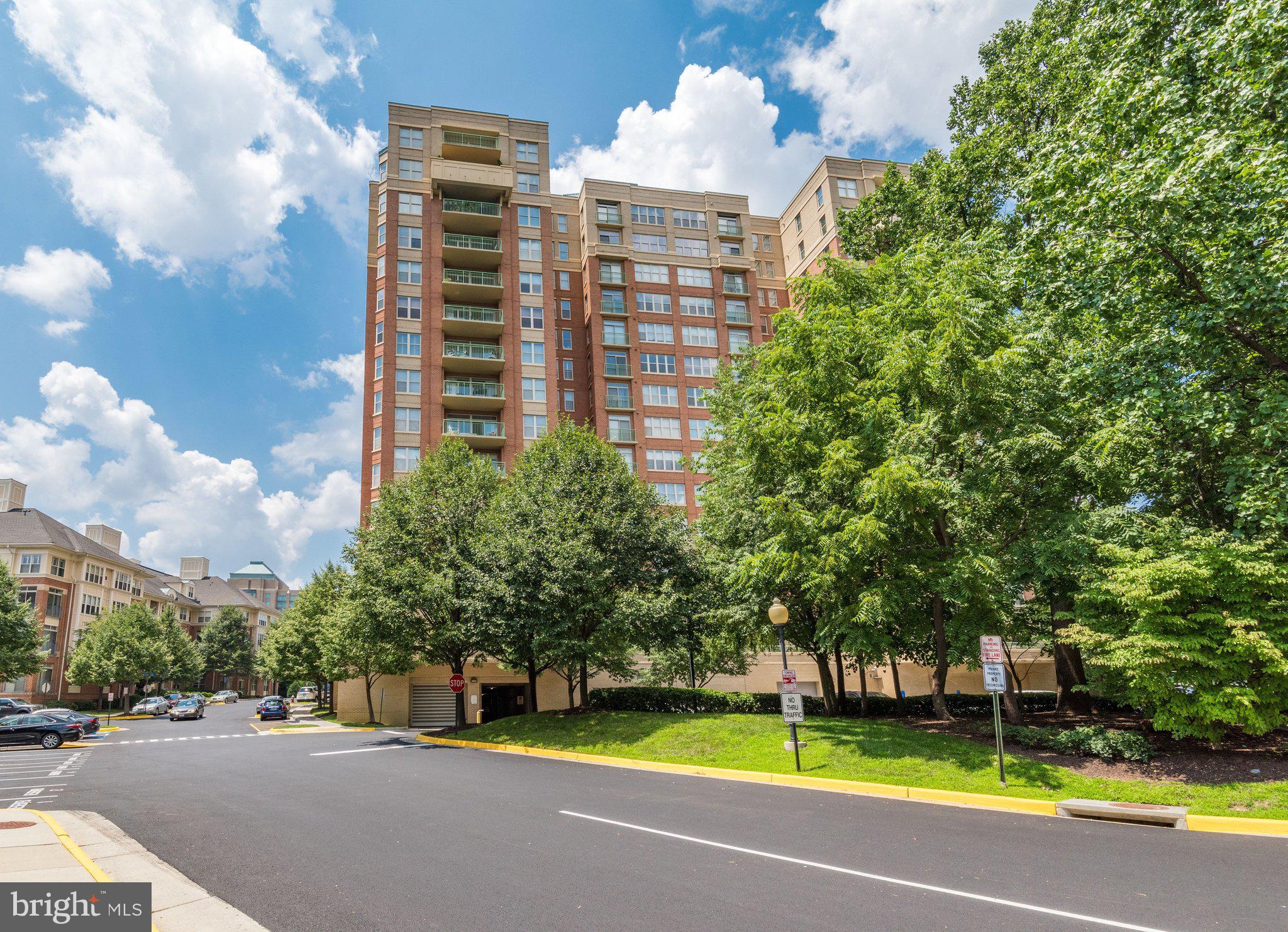 11776 STRATFORD HOUSE PLACE 1404