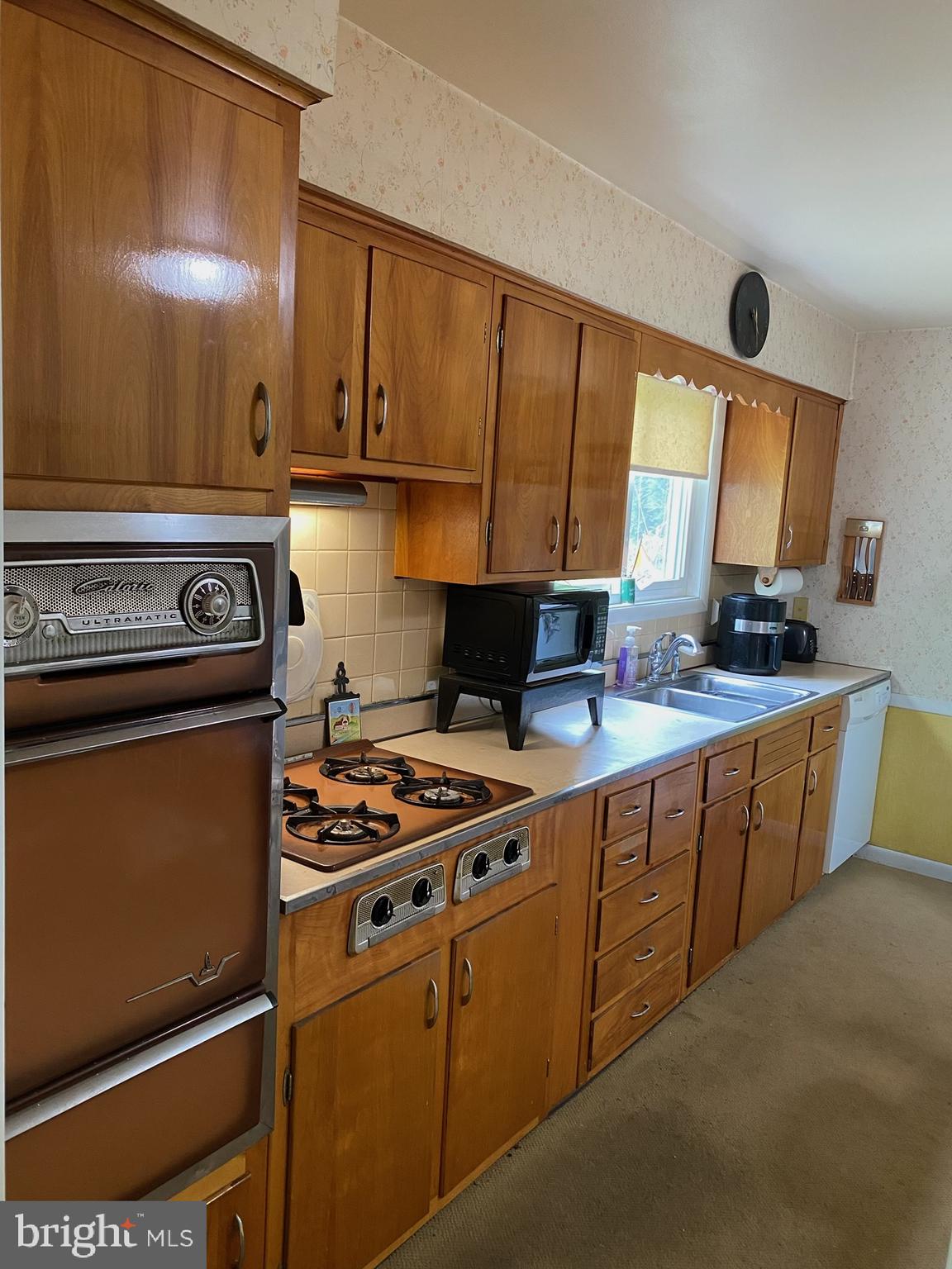 109 W BEIDLER ROAD