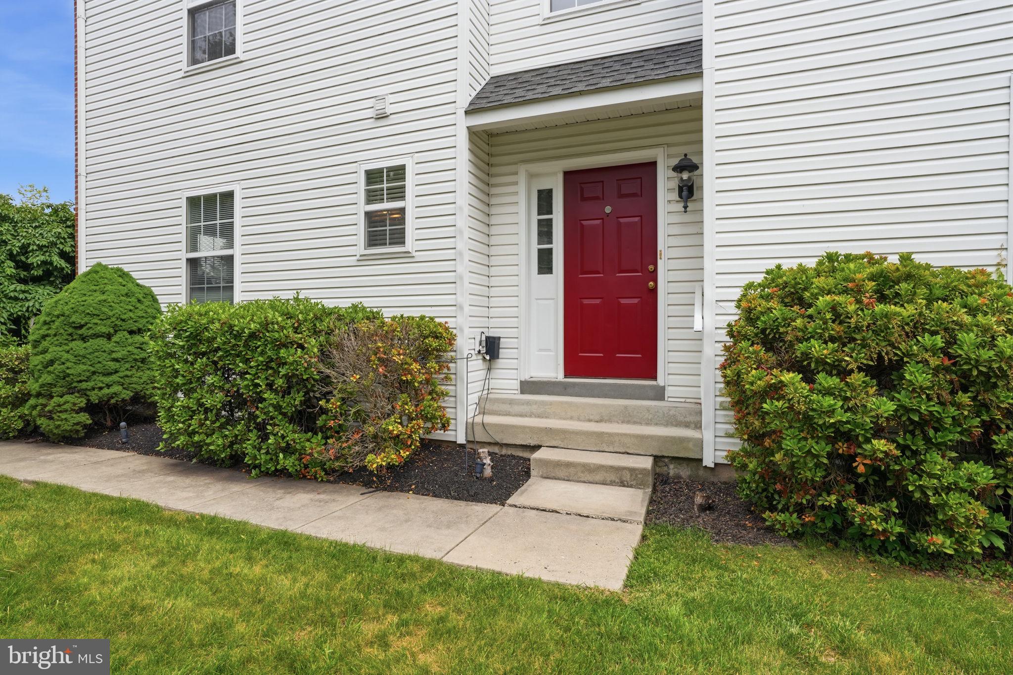 272 HAMPSHIRE DRIVE
