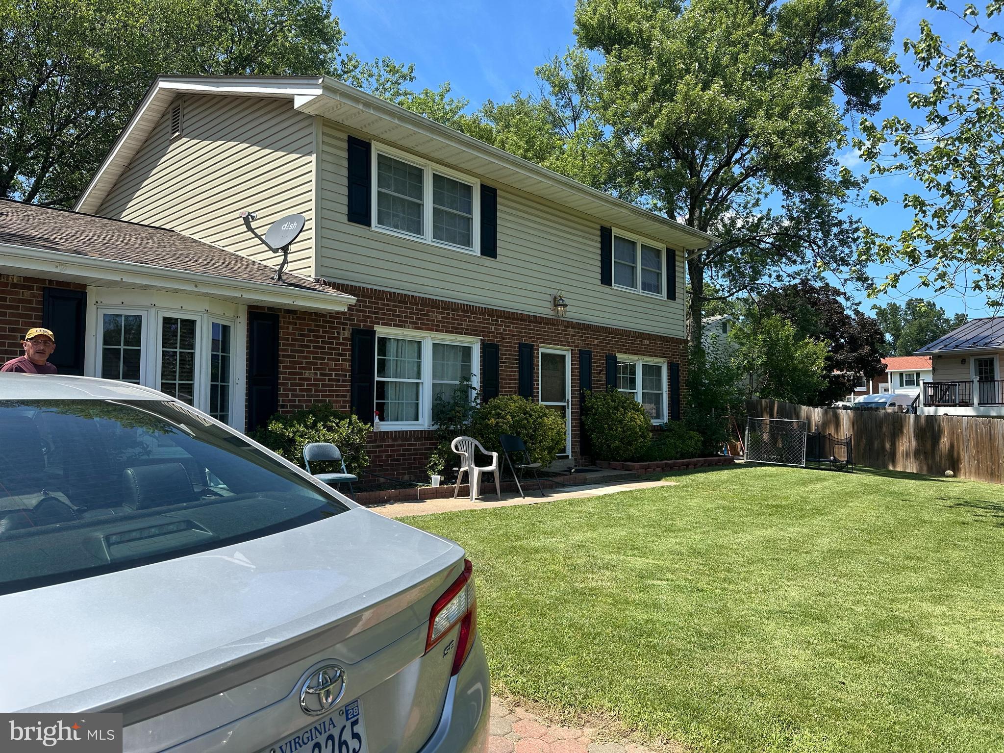 503 LEE COURT