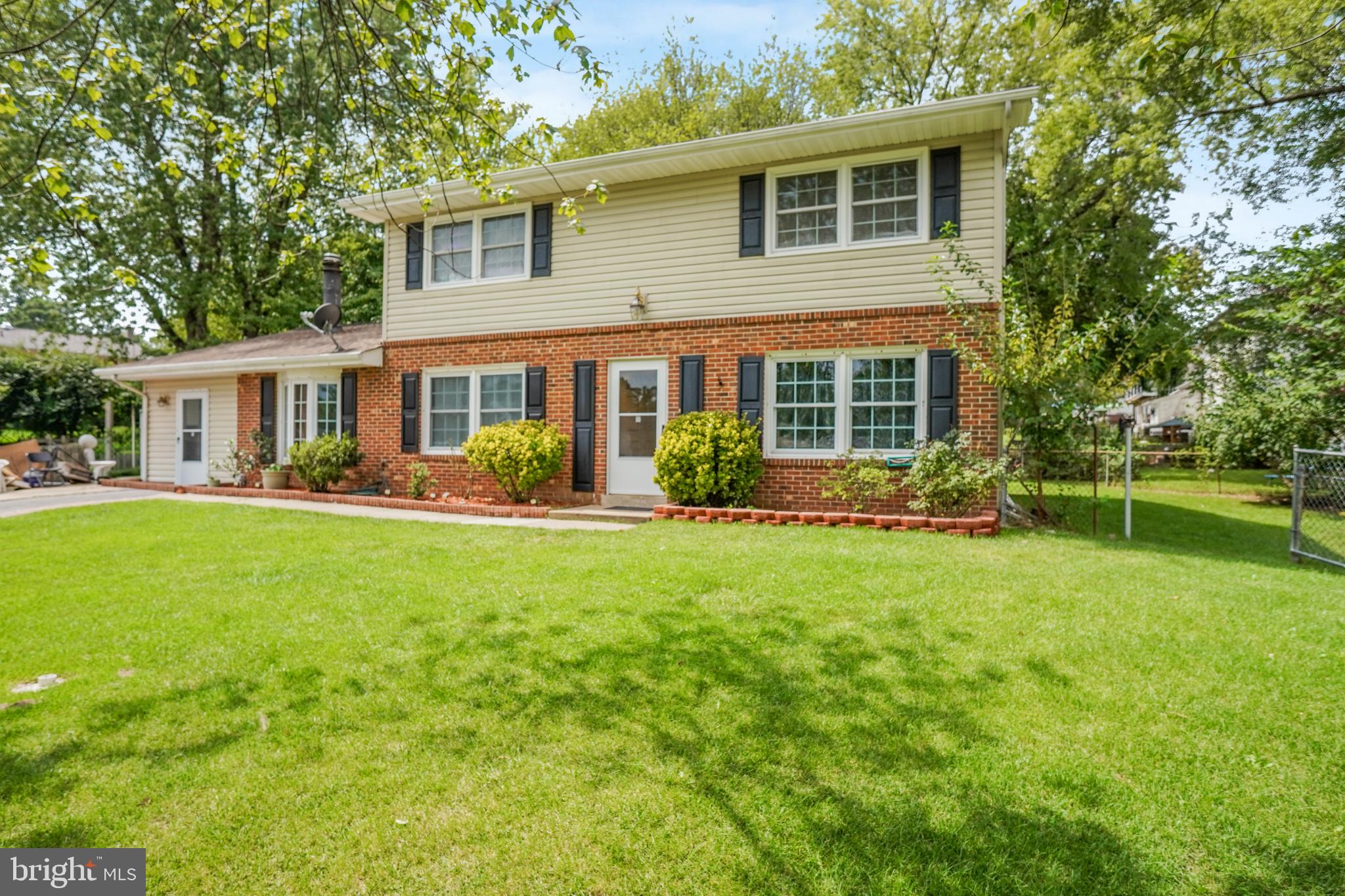 503 LEE COURT
