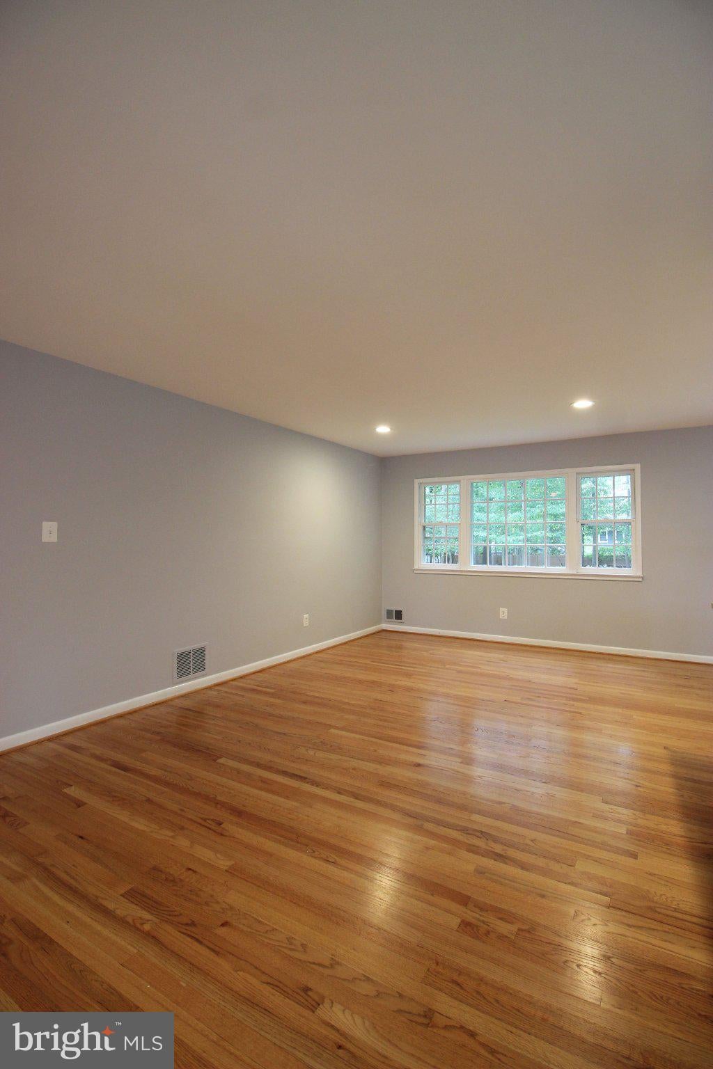 2391 CEDAR LANE