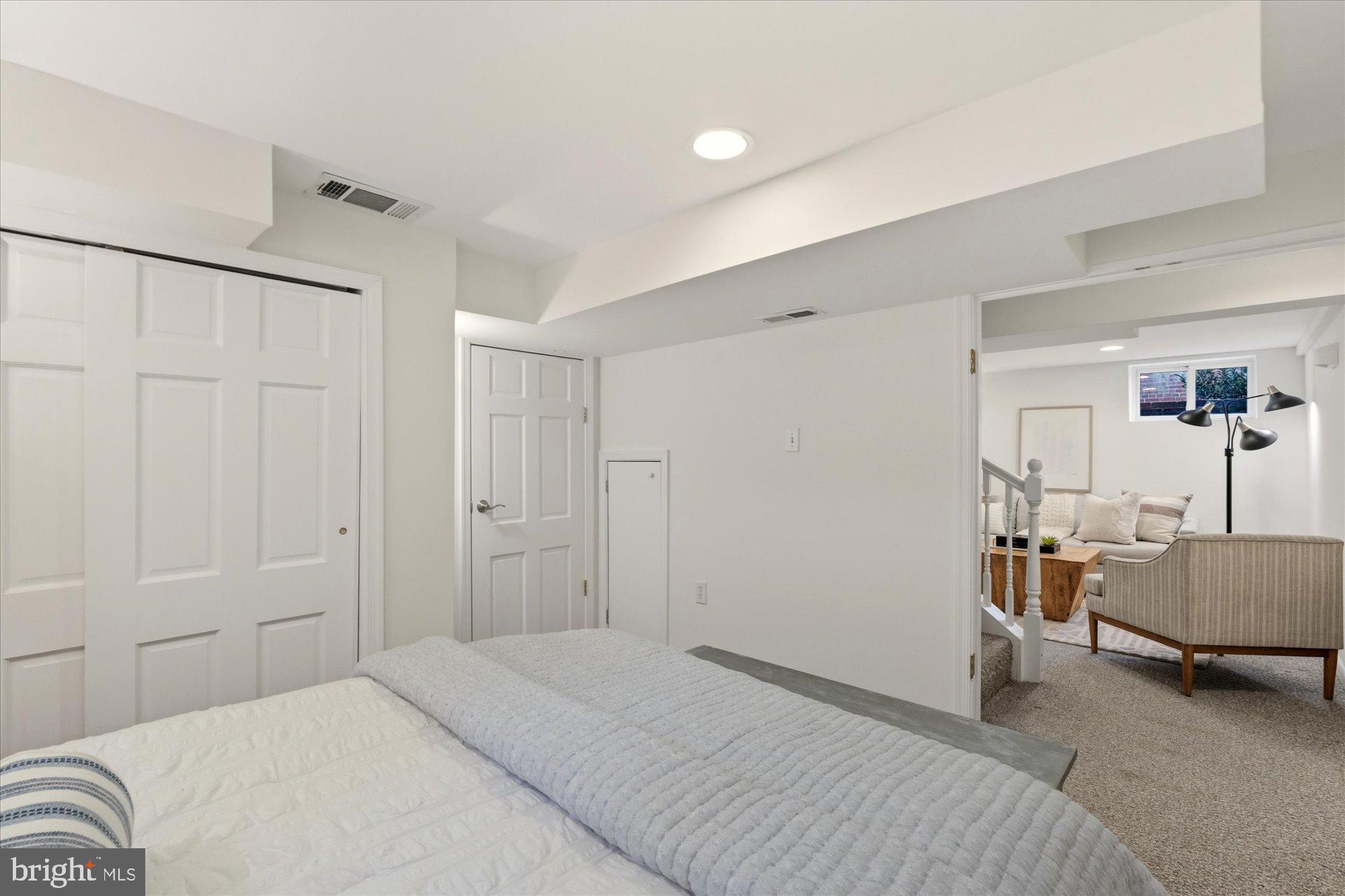 BRADDOCK HEIGHTS - Residential