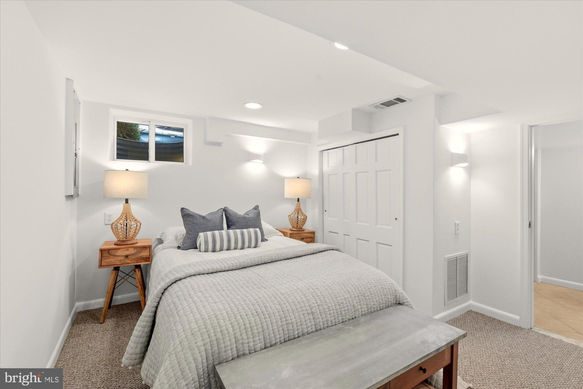 BRADDOCK HEIGHTS - Residential