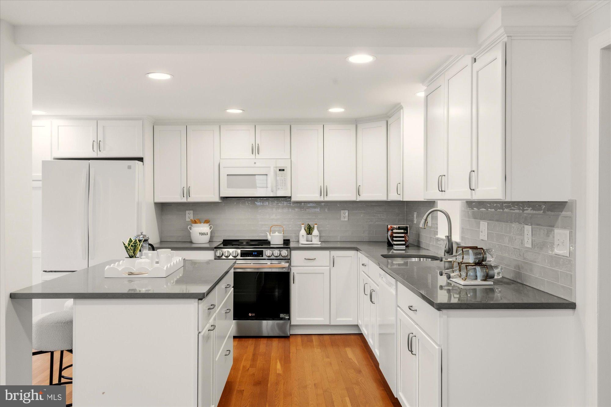 BRADDOCK HEIGHTS - Residential