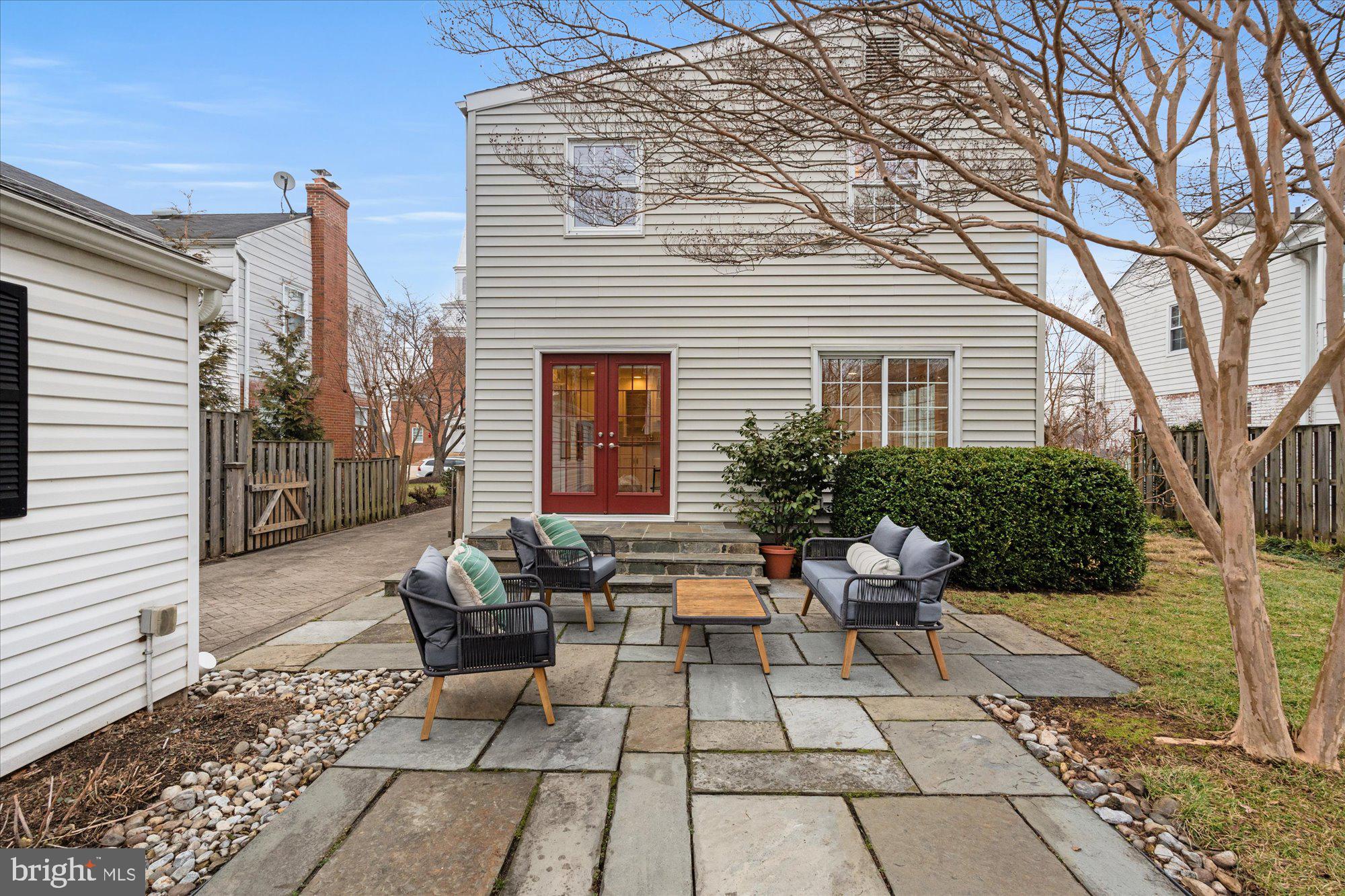 BRADDOCK HEIGHTS - Residential