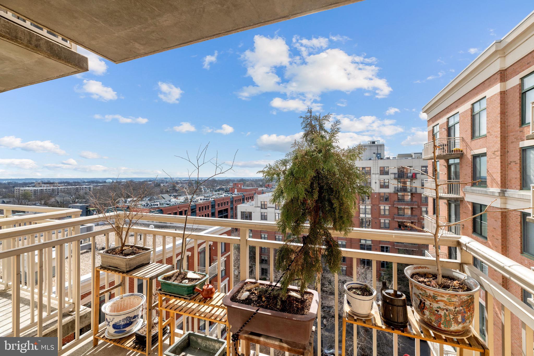 RESIDENCES AT STATION SQUARE - Residential