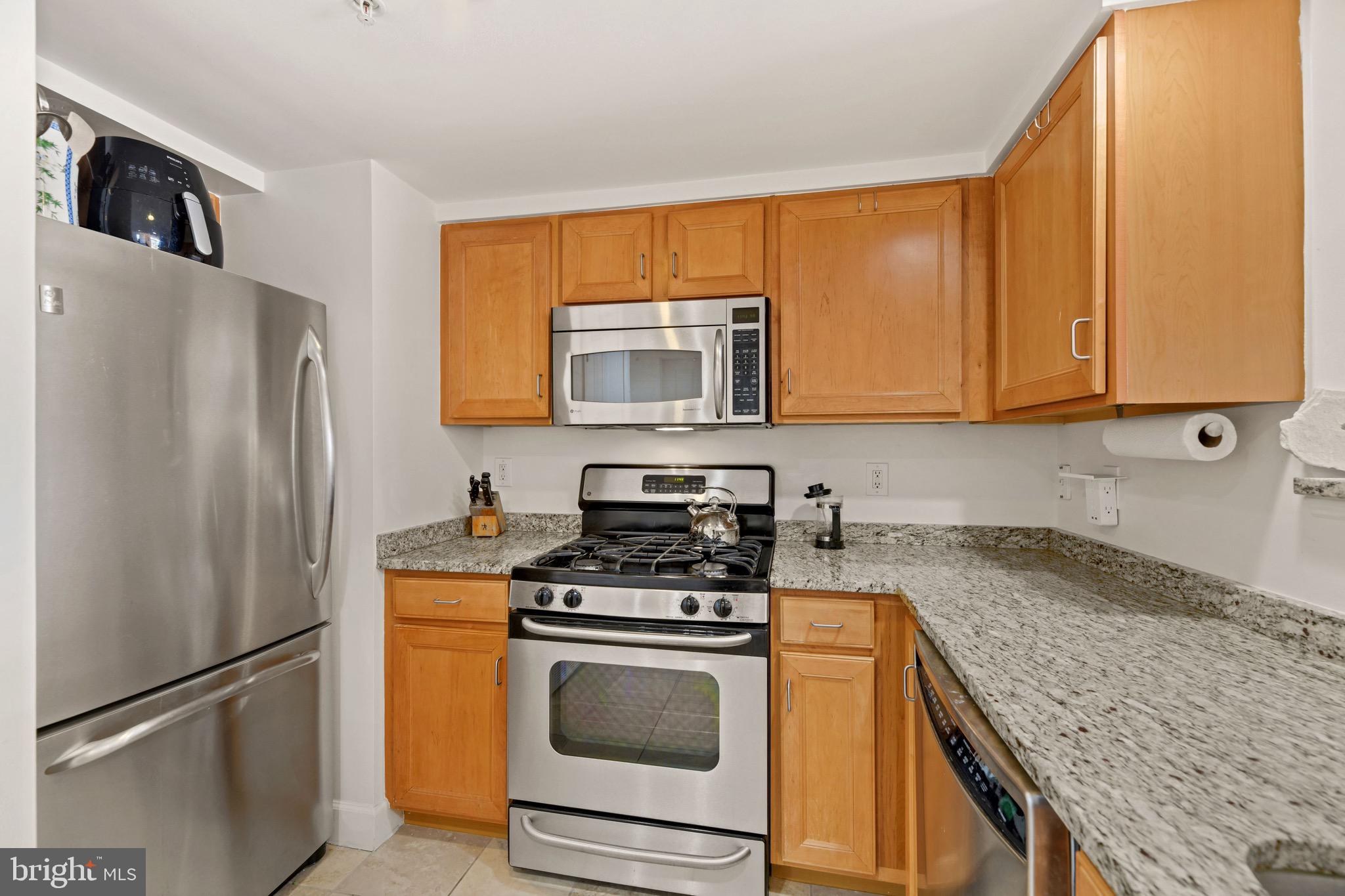 RESIDENCES AT STATION SQUARE - Residential