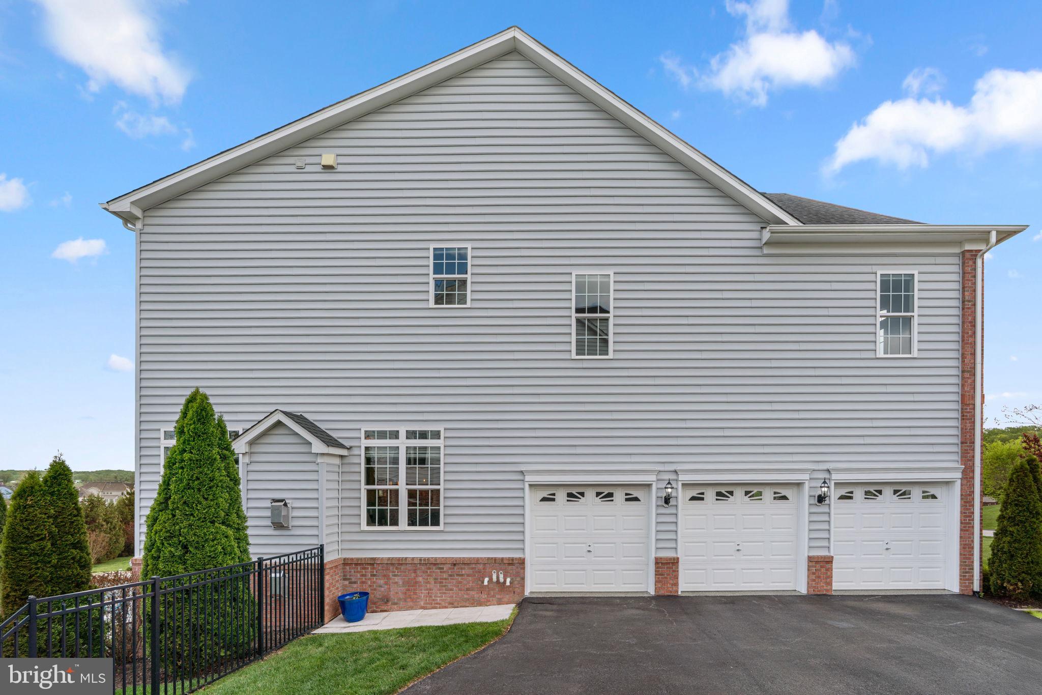 WALNUT CREEK - Residential