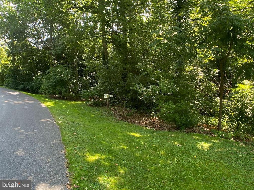 Photo of 2139 Lyndon Avenue, Lancaster, PA 17602 (MLS # PALA2038236)