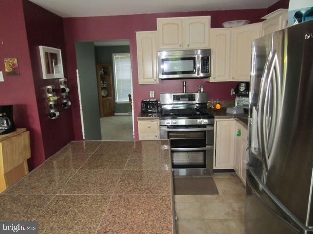 POPLAR SPRINGS - Residential