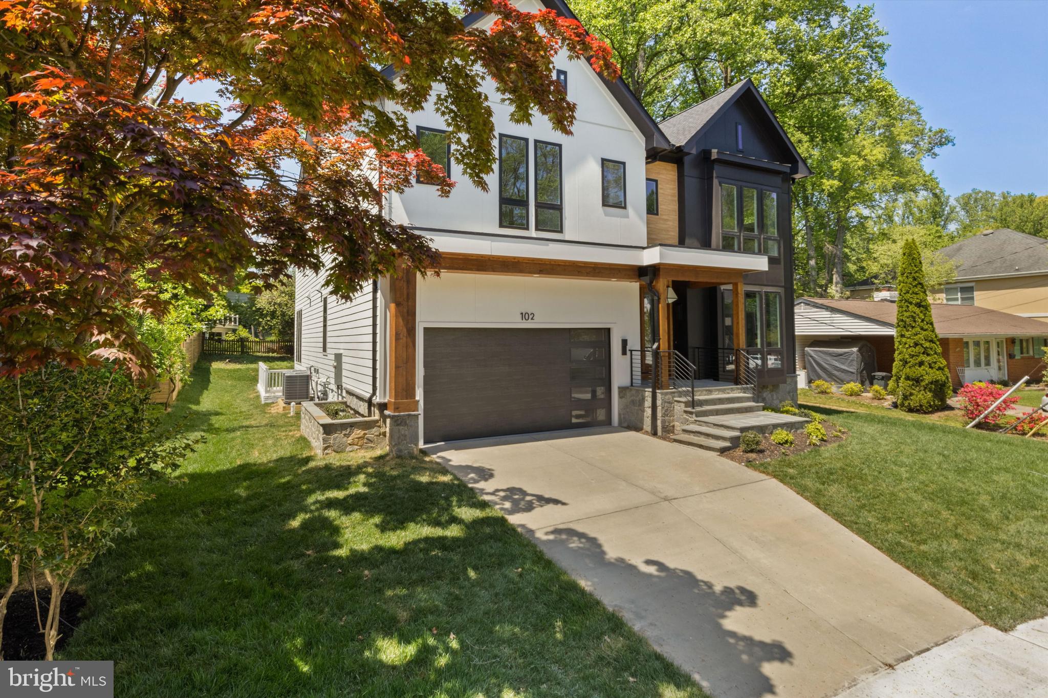 VIENNA WOODS - Residential