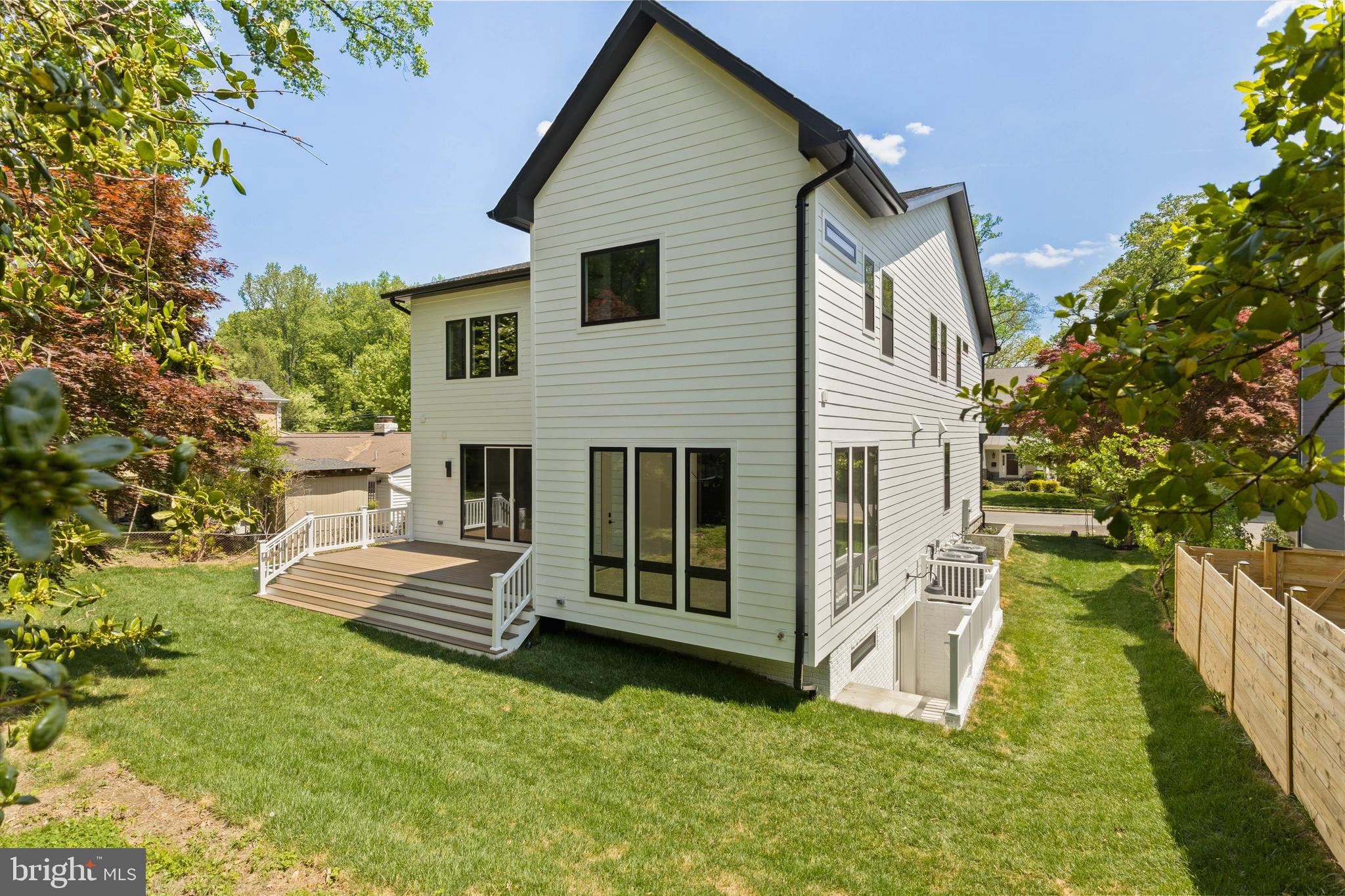 VIENNA WOODS - Residential