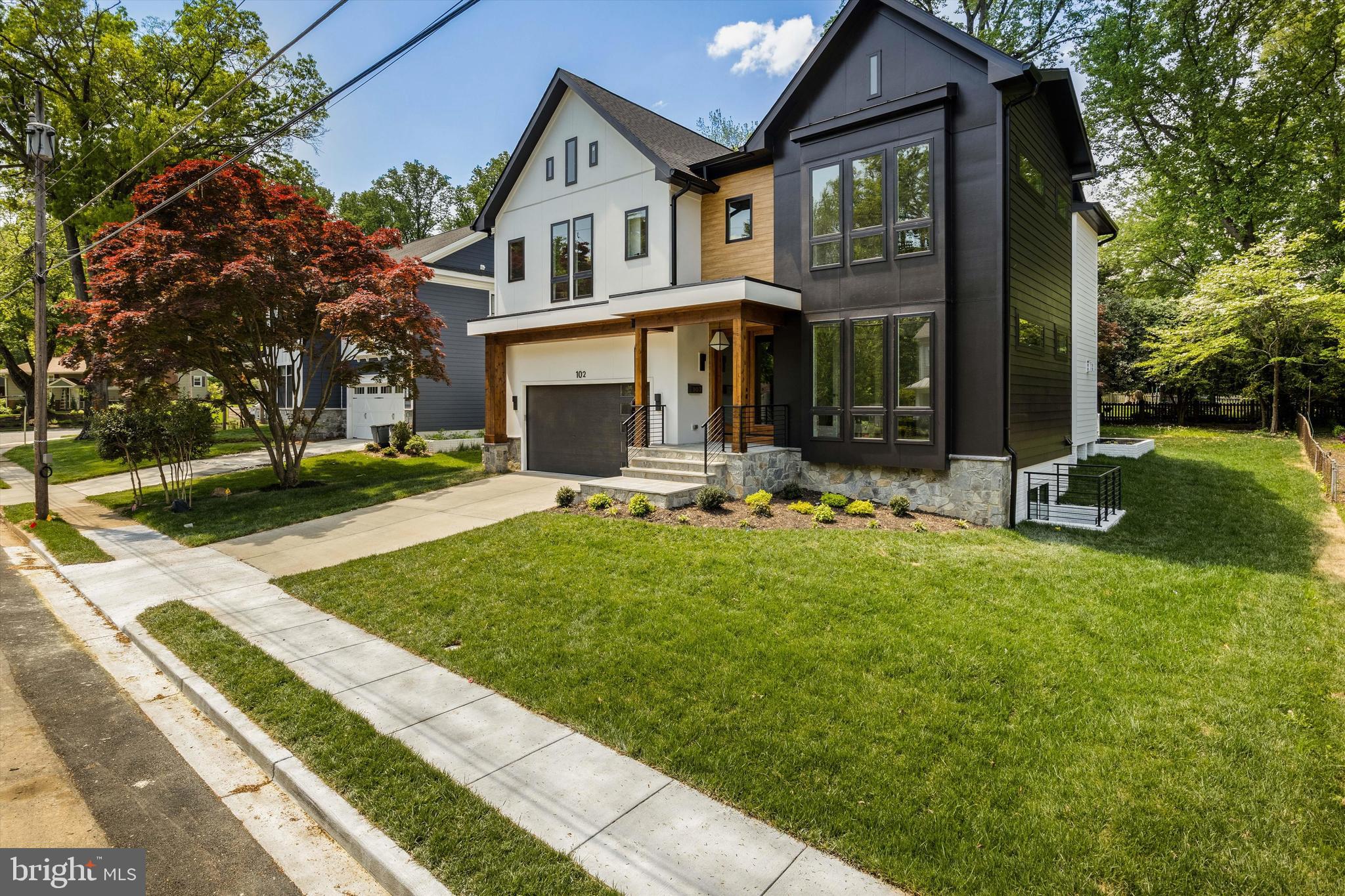 VIENNA WOODS - Residential