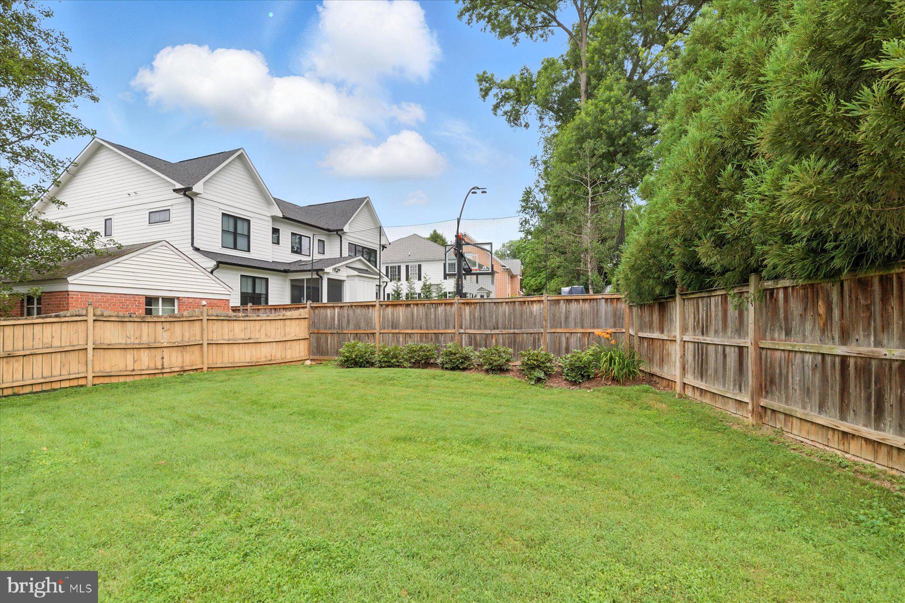 BRADMOOR - Residential