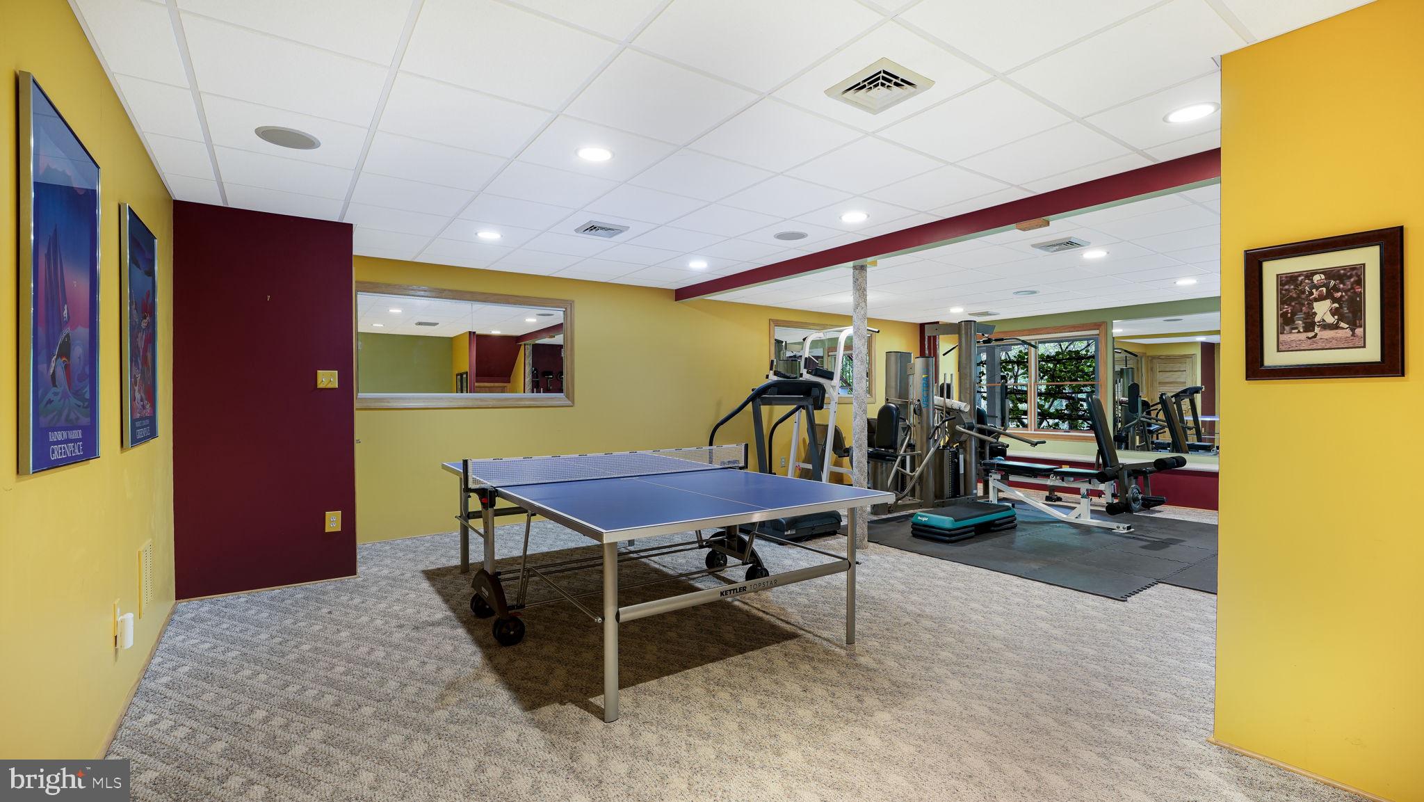 FOX HILL FARMS - Residential