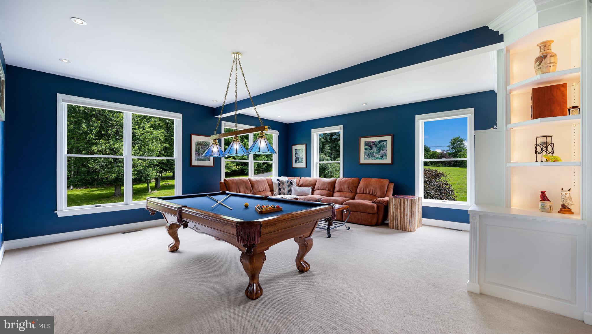 FOX HILL FARMS - Residential