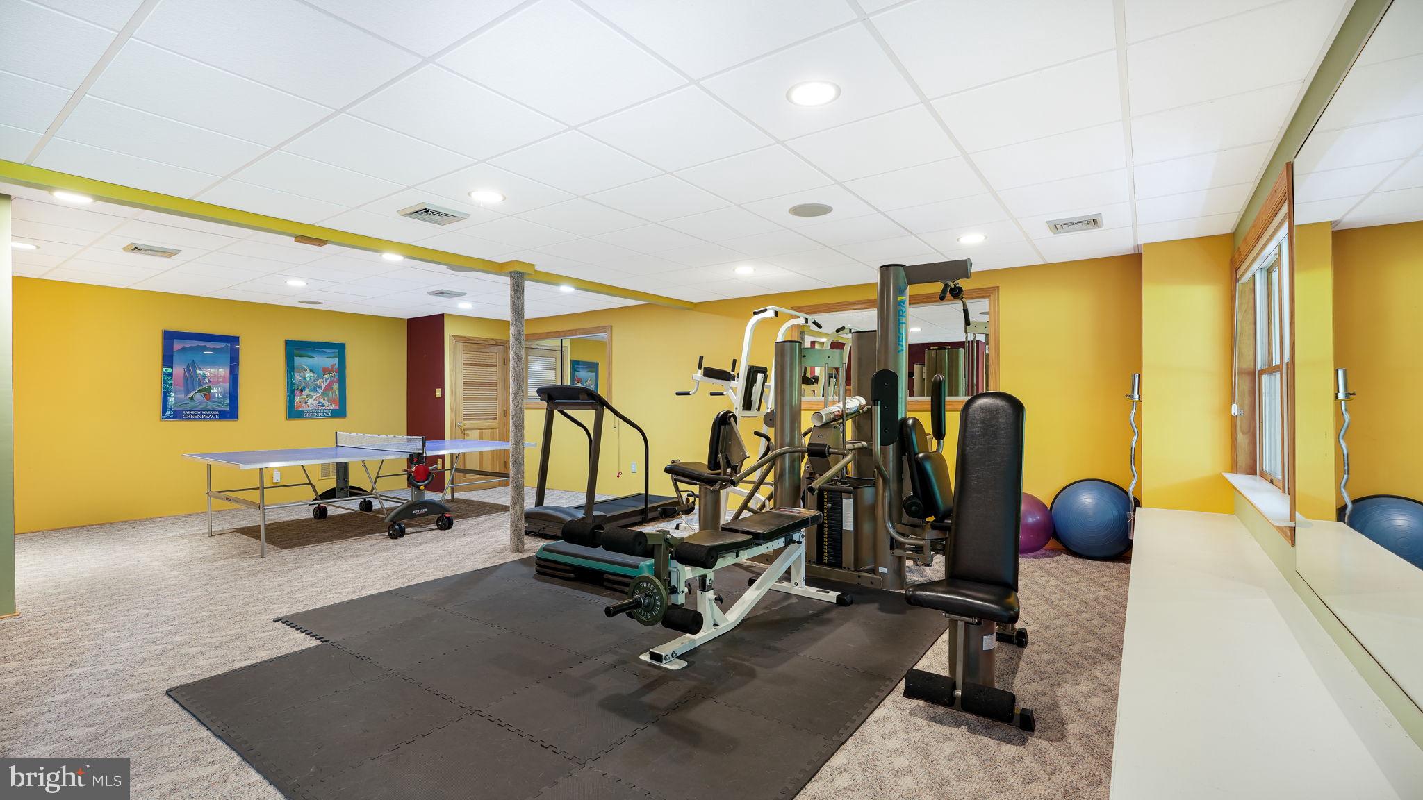 FOX HILL FARMS - Residential