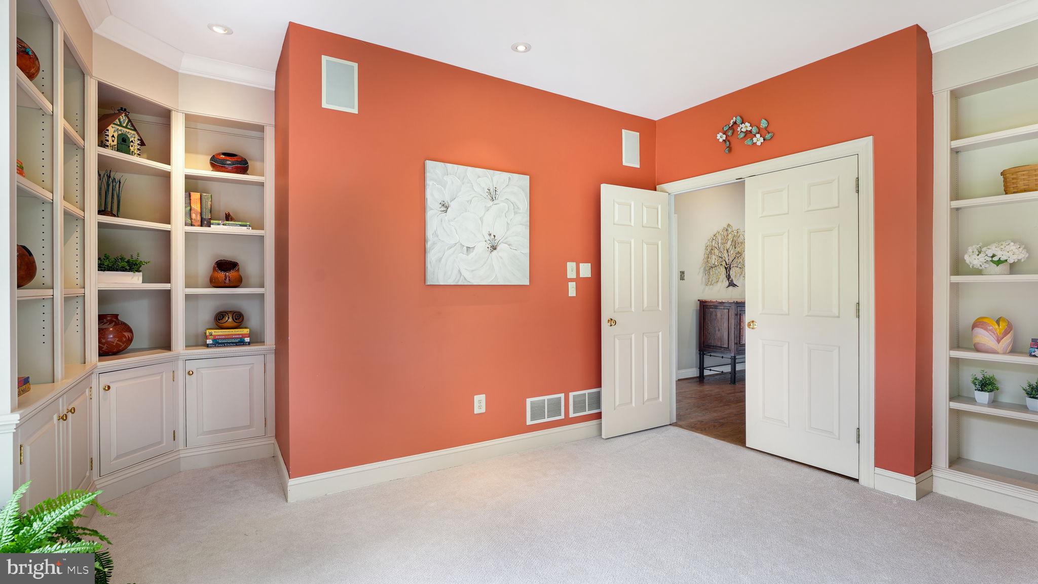 FOX HILL FARMS - Residential