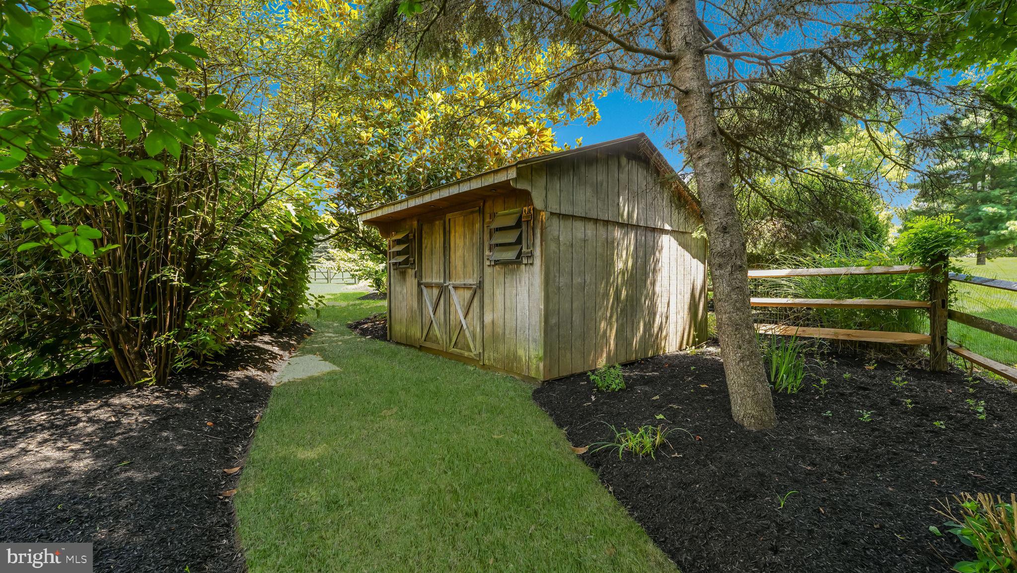 FOX HILL FARMS - Residential