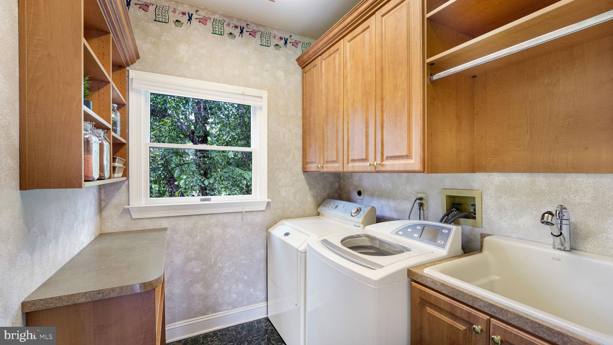 FOX HILL FARMS - Residential