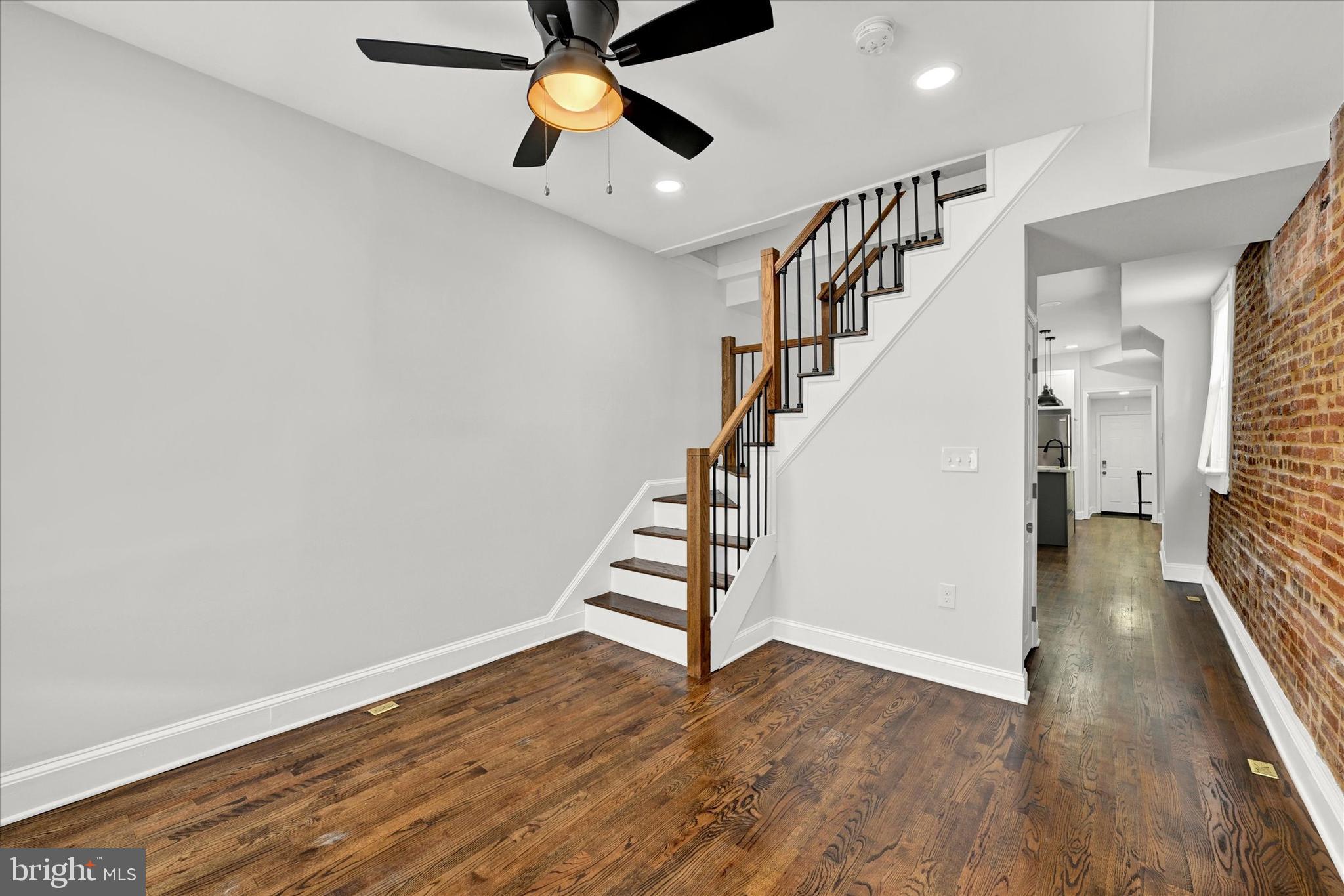 2 W BARNEY STREET 1