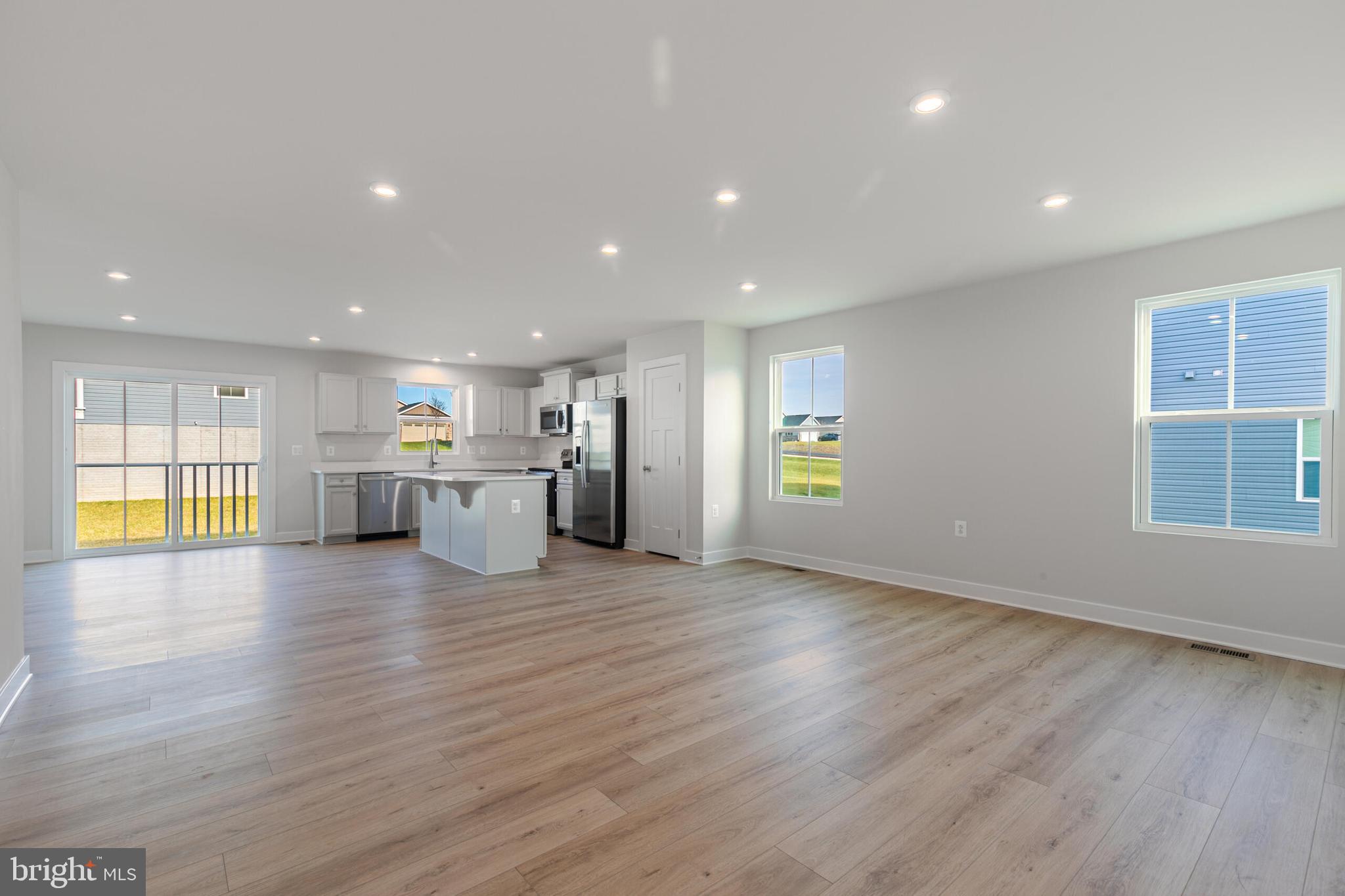 CARDINAL POINTE - Residential