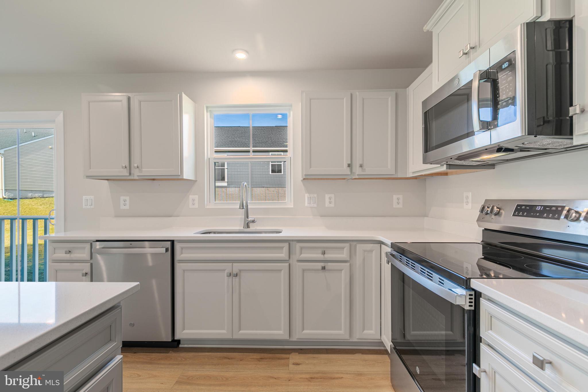 CARDINAL POINTE - Residential