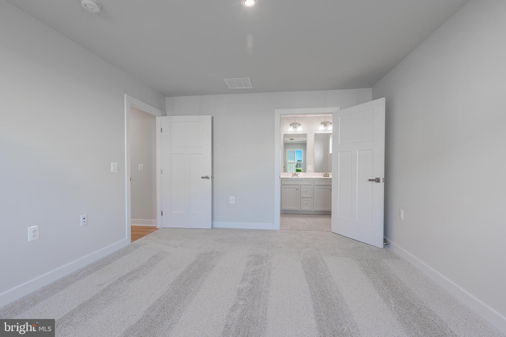 CARDINAL POINTE - Residential