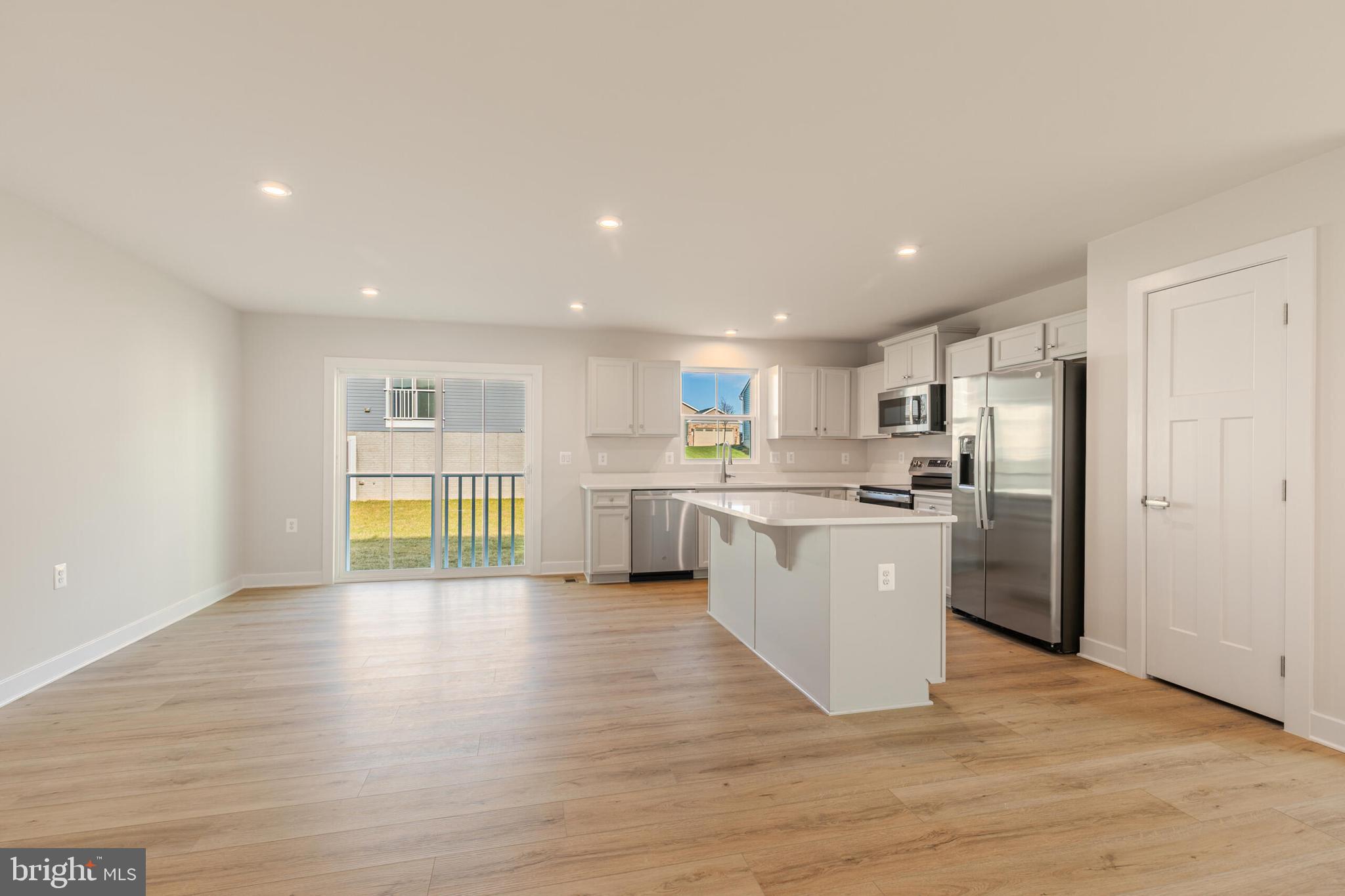 CARDINAL POINTE - Residential