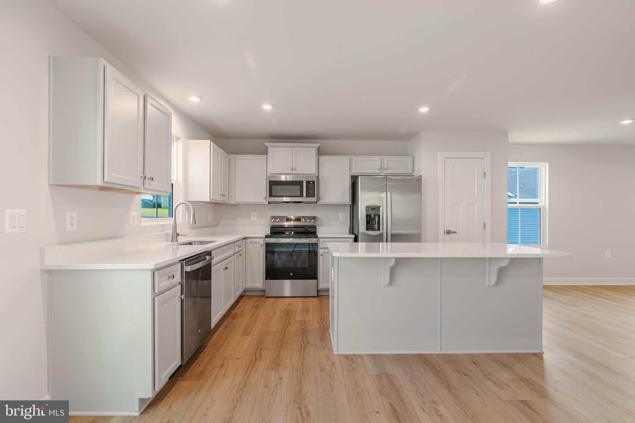 CARDINAL POINTE - Residential