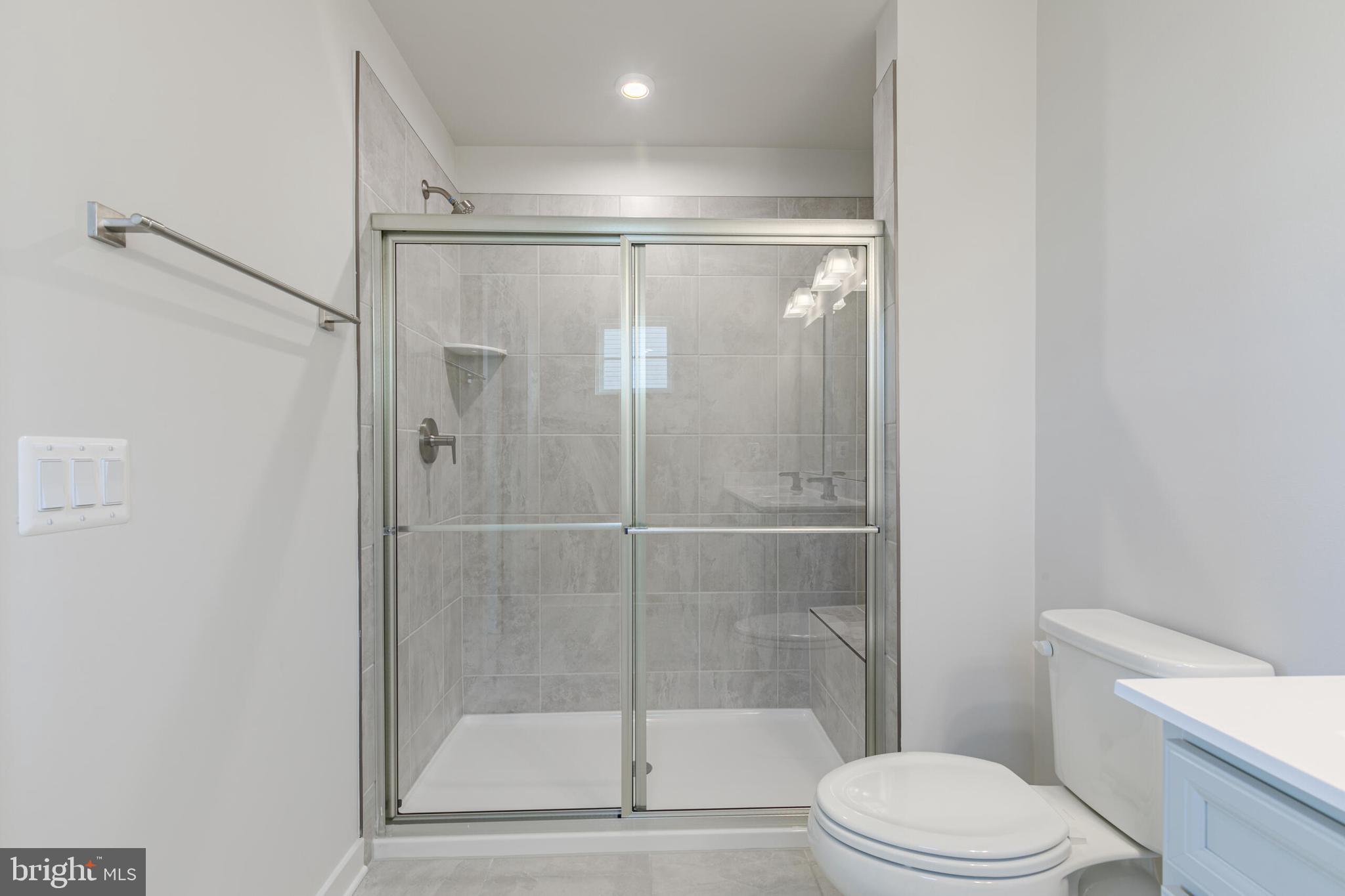 CARDINAL POINTE - Residential