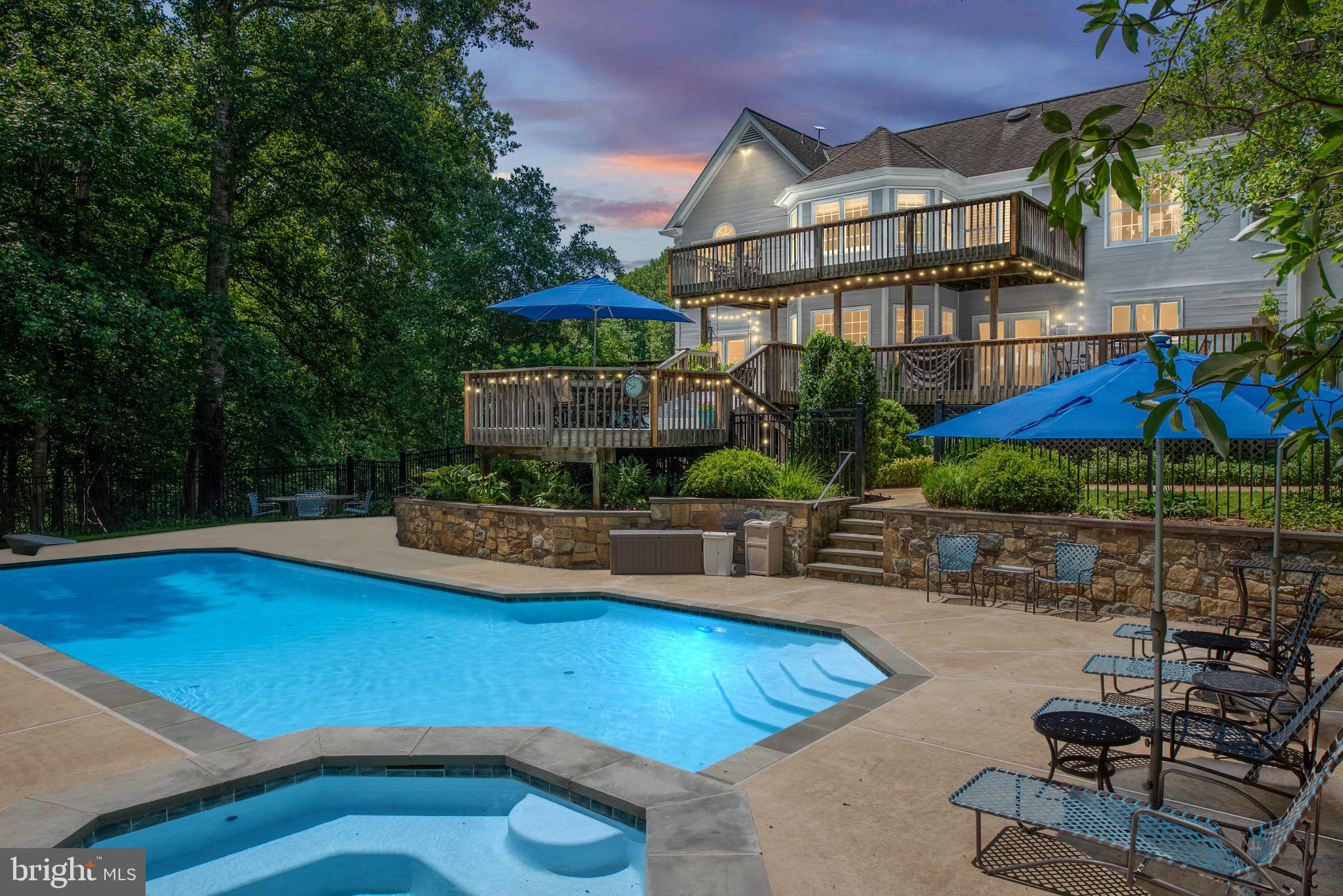 DOMINION HUNT ESTS - Residential