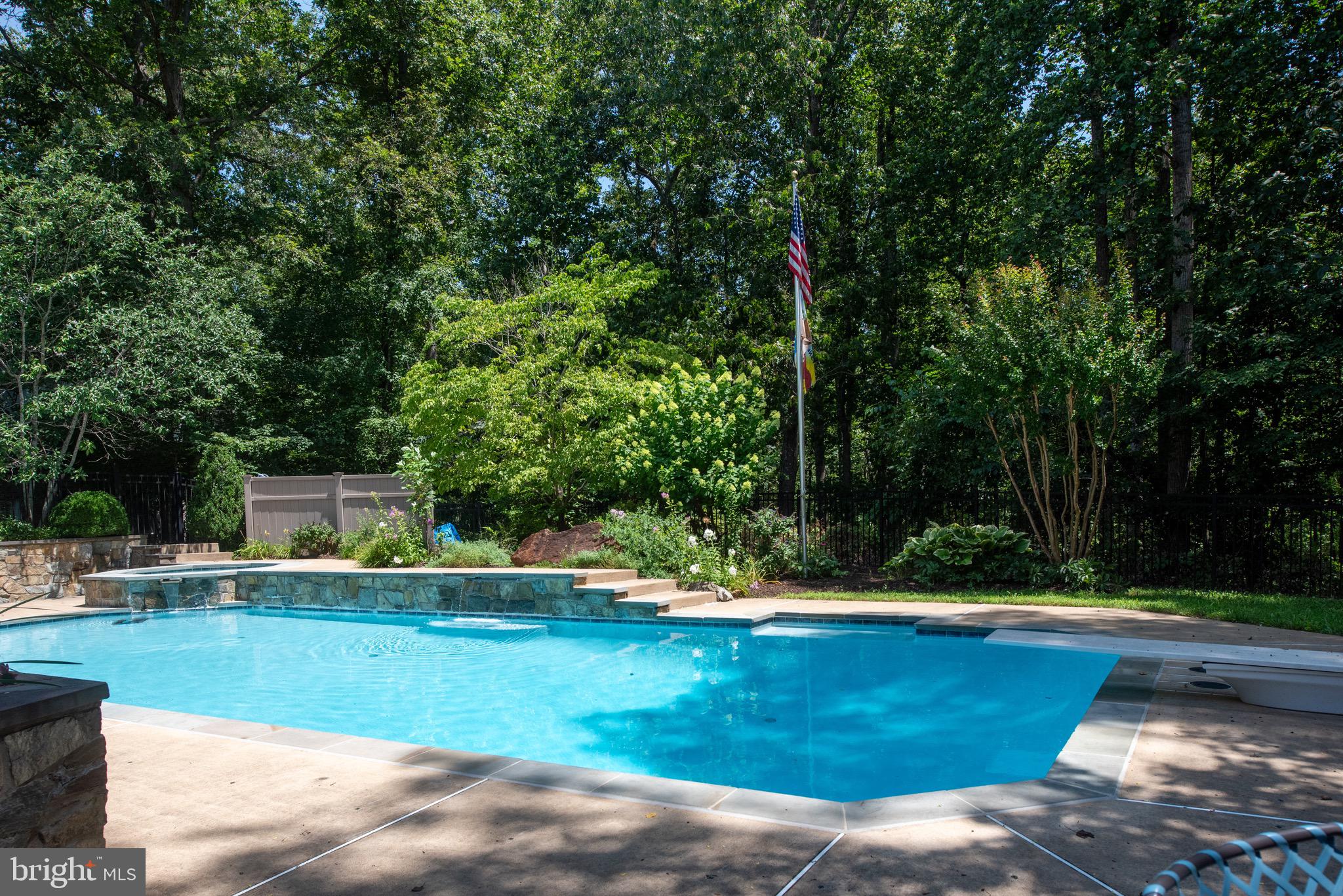 DOMINION HUNT ESTS - Residential