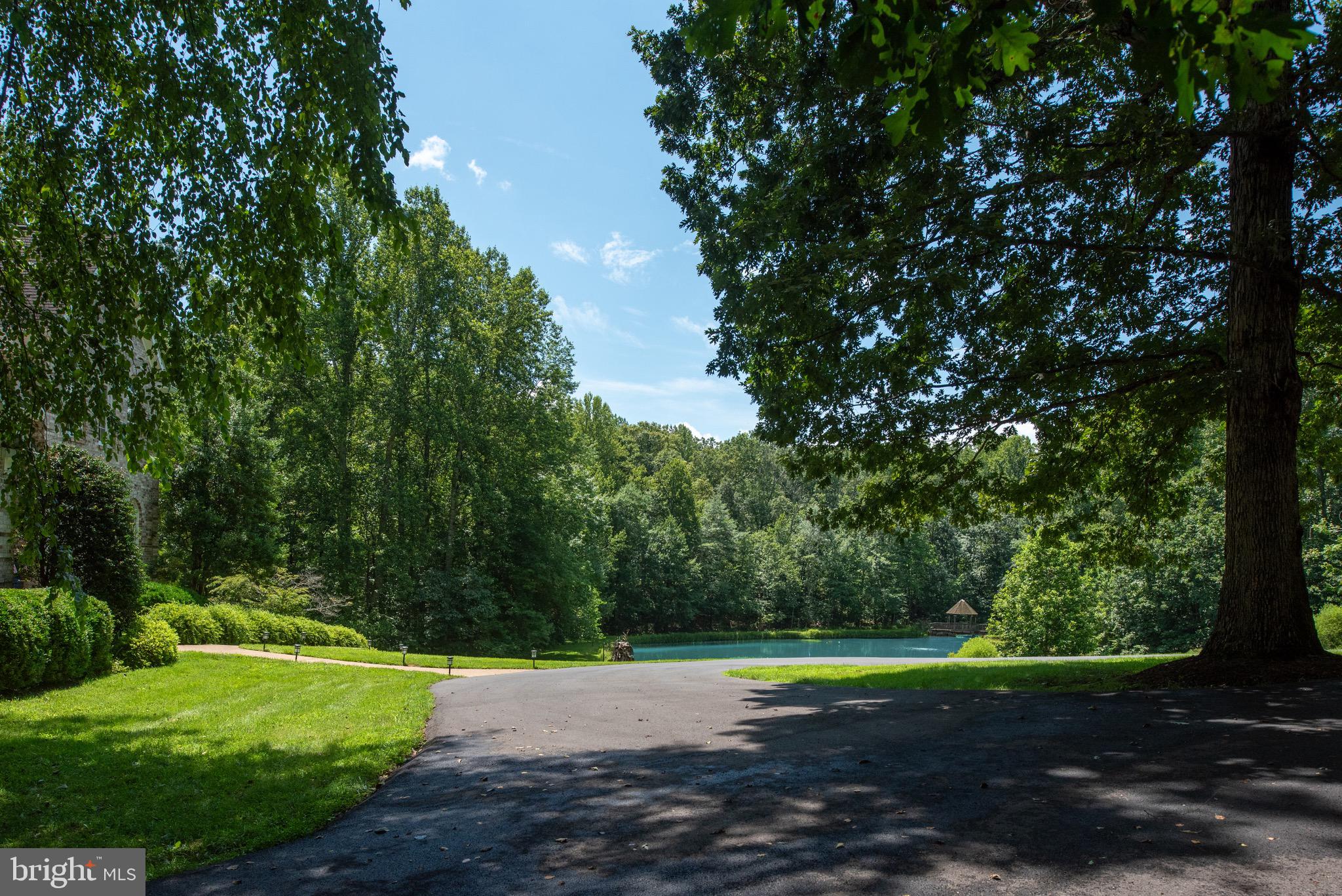 DOMINION HUNT ESTS - Residential