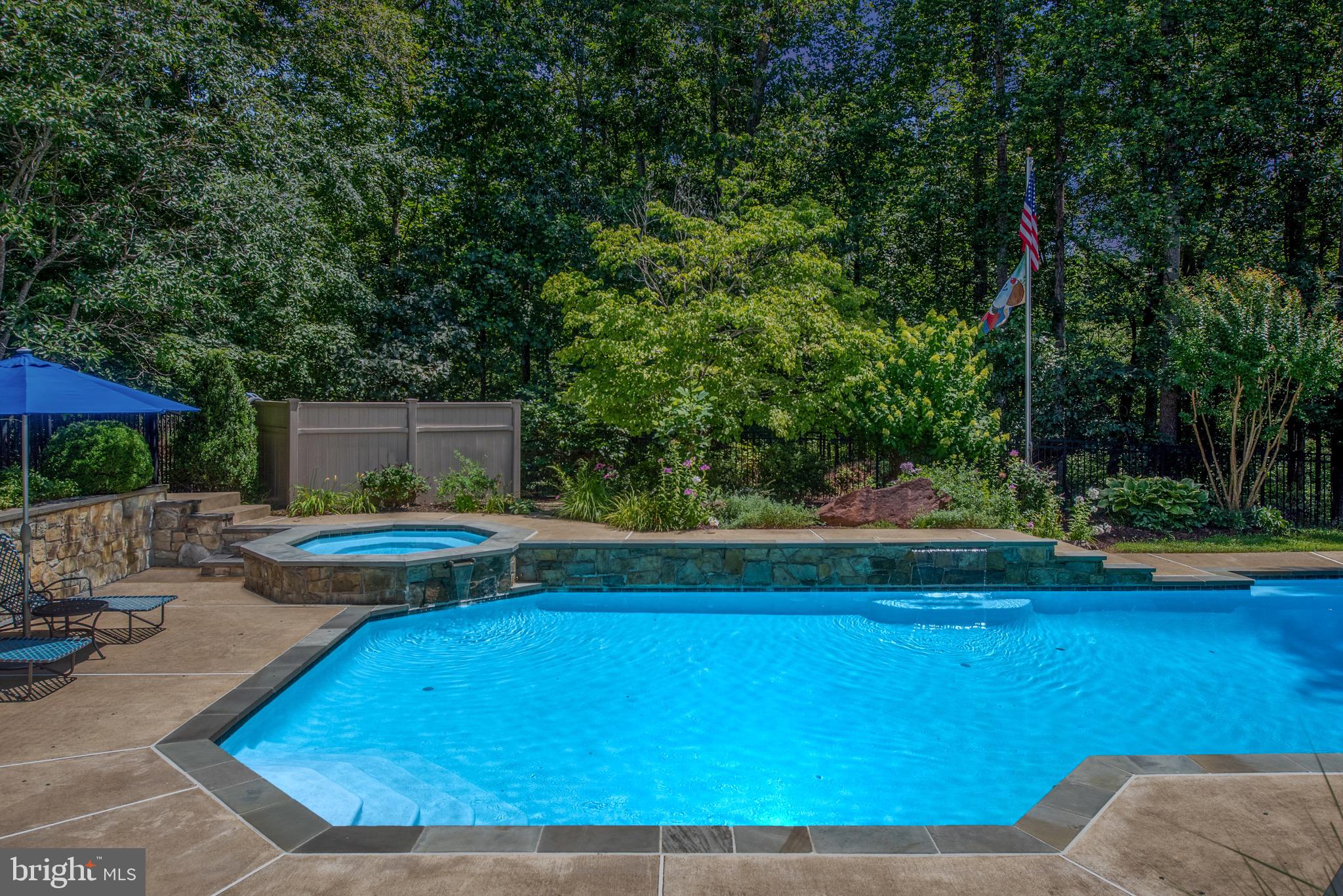 DOMINION HUNT ESTS - Residential