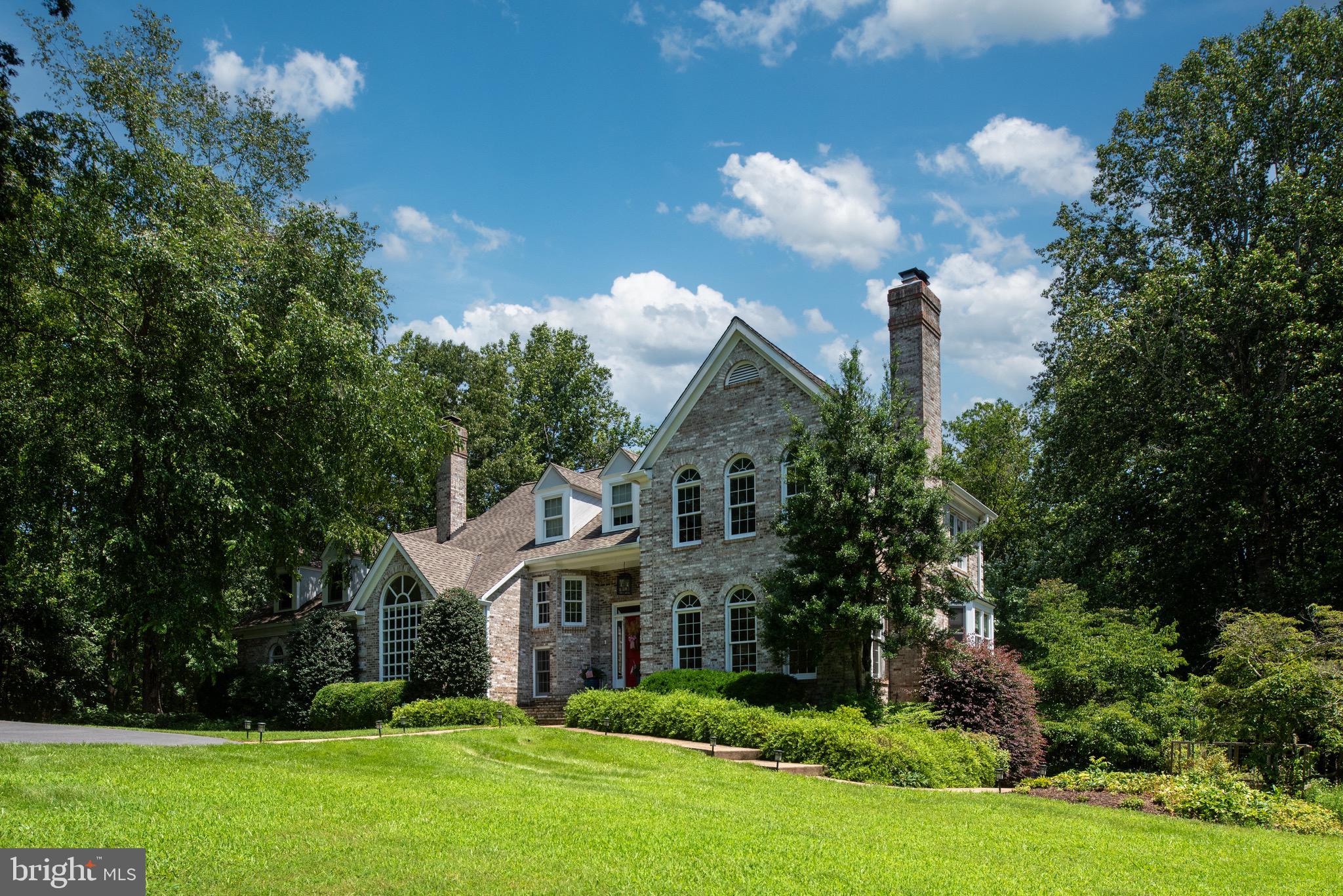 DOMINION HUNT ESTS - Residential