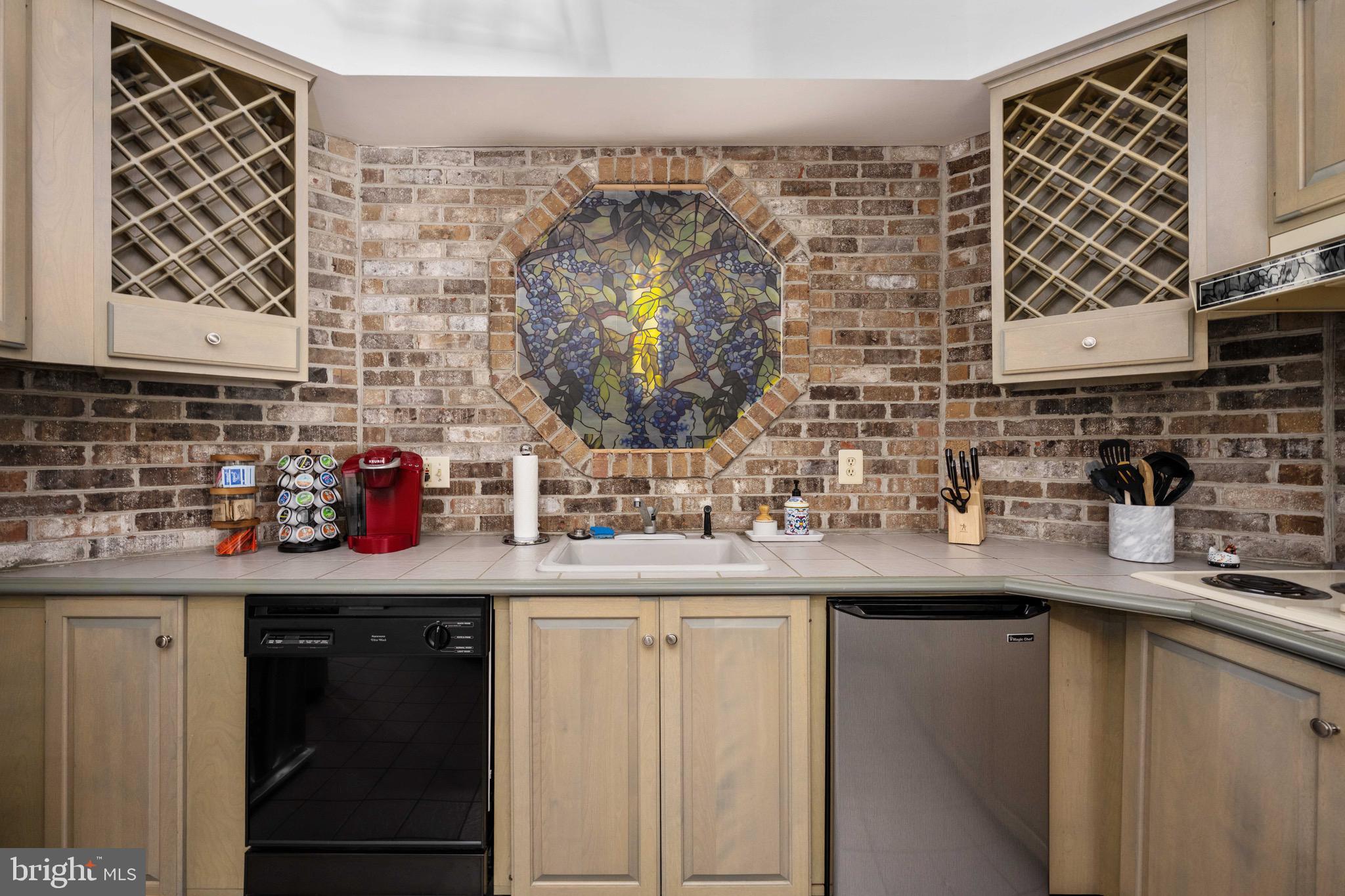 DOMINION HUNT ESTS - Residential