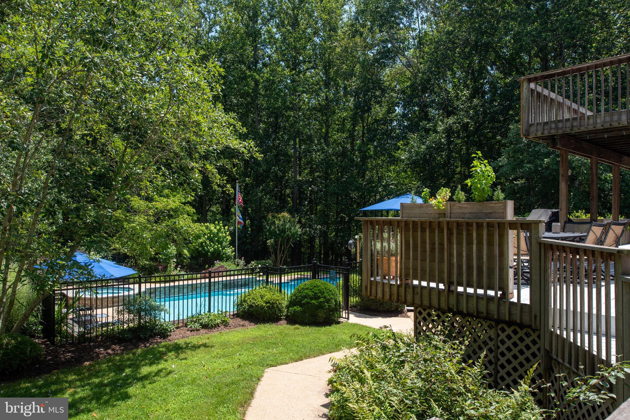 DOMINION HUNT ESTS - Residential