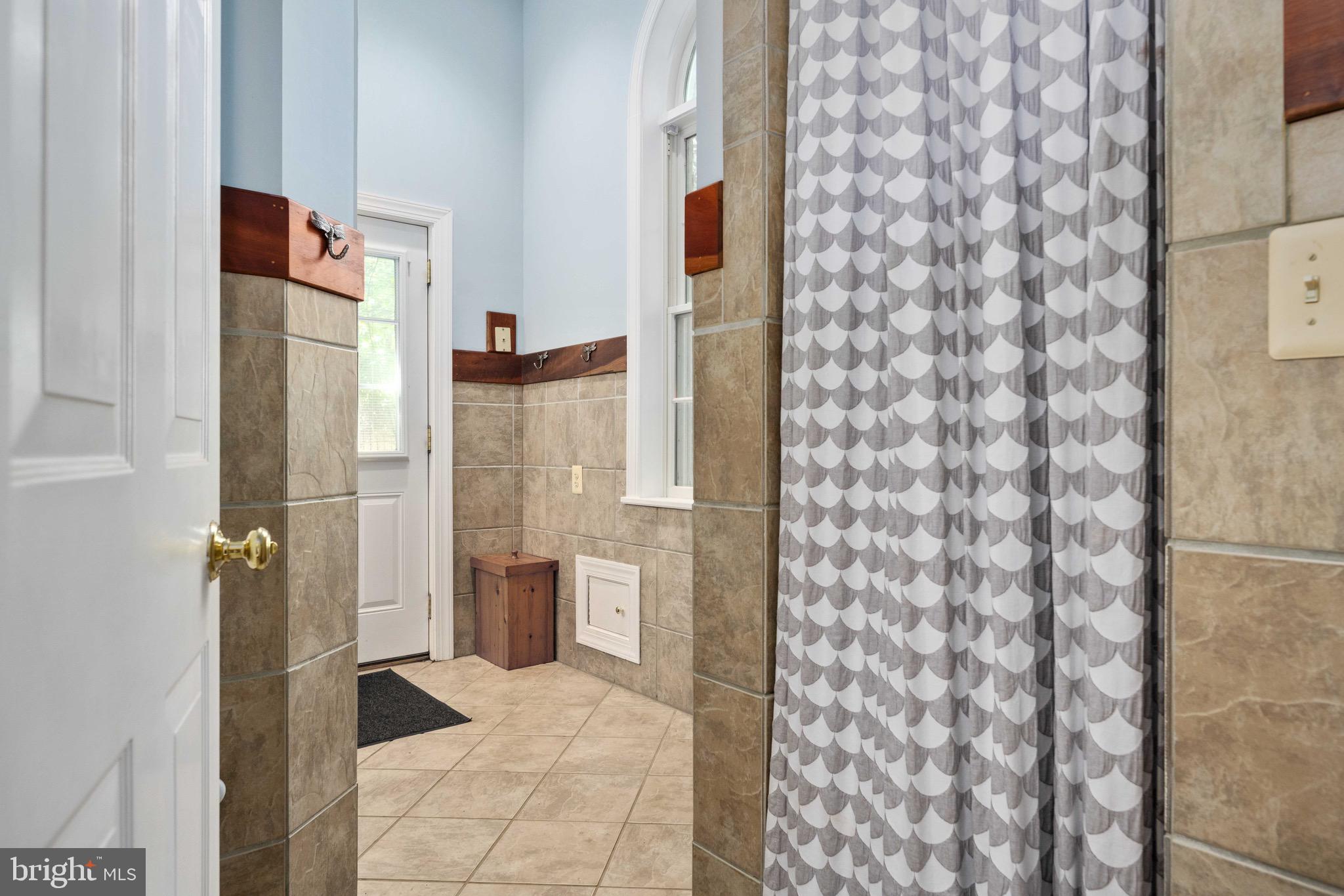 DOMINION HUNT ESTS - Residential