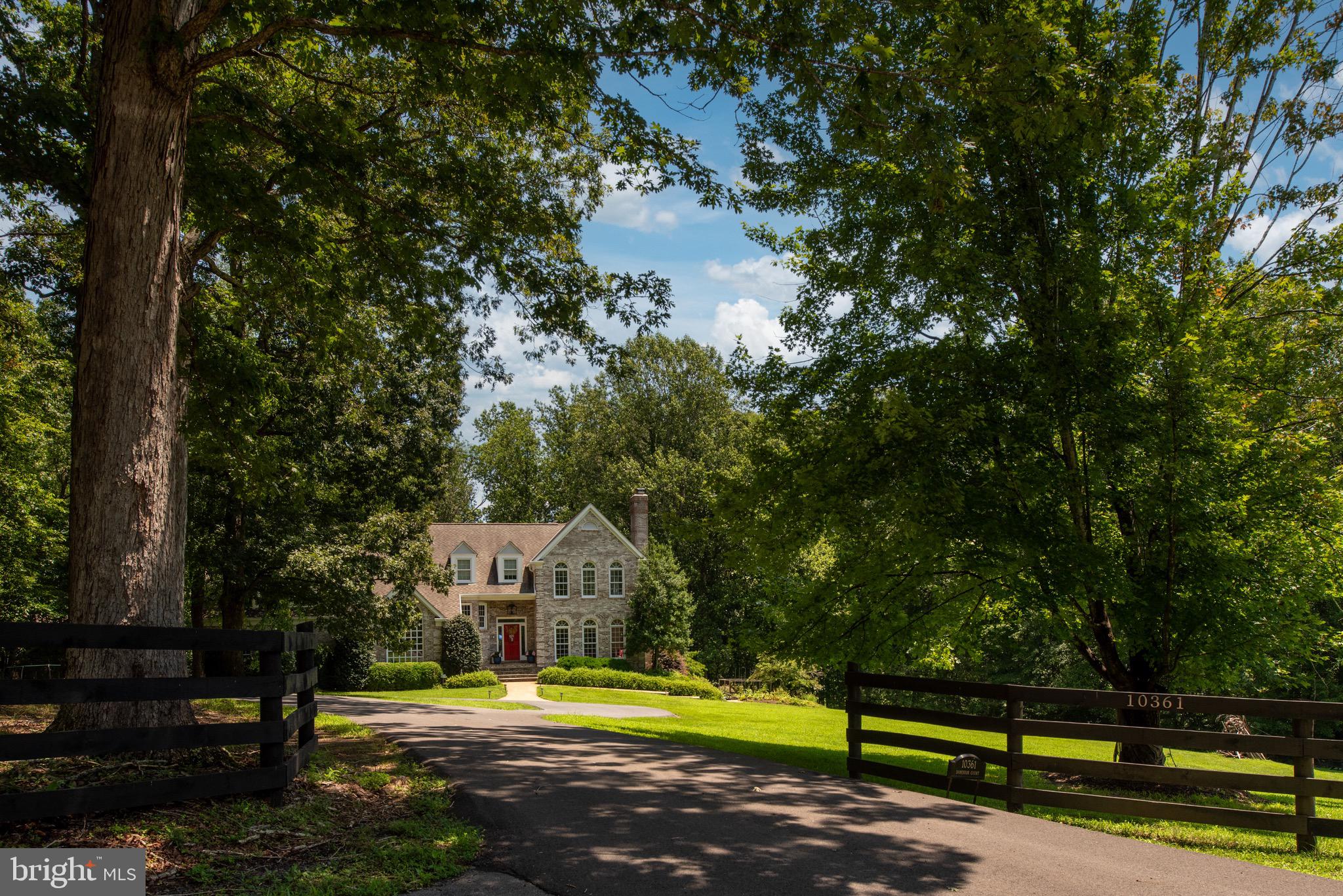 DOMINION HUNT ESTS - Residential